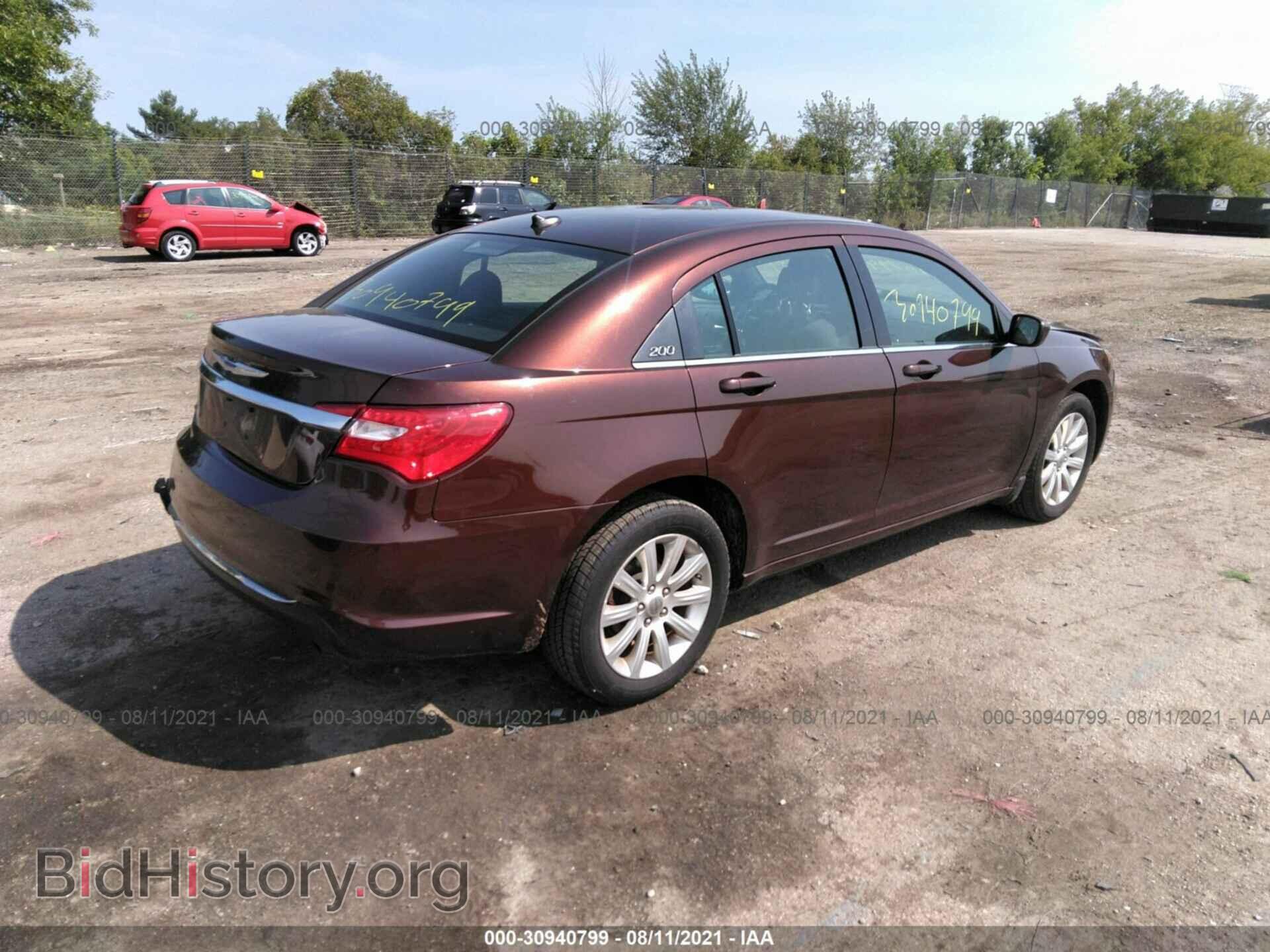 2013 CHRYSLER 200 - VIN: 1C3CCBBB3DN513898 - Photo 4