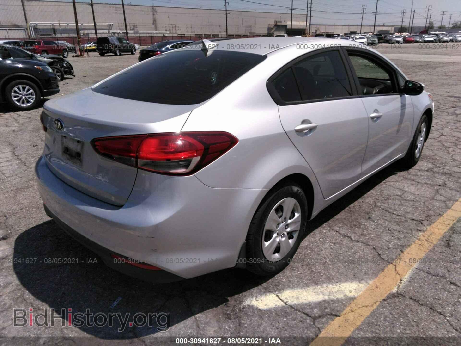 2017 KIA FORTE - VIN: 3KPFK4A71HE113577 - Photo 4