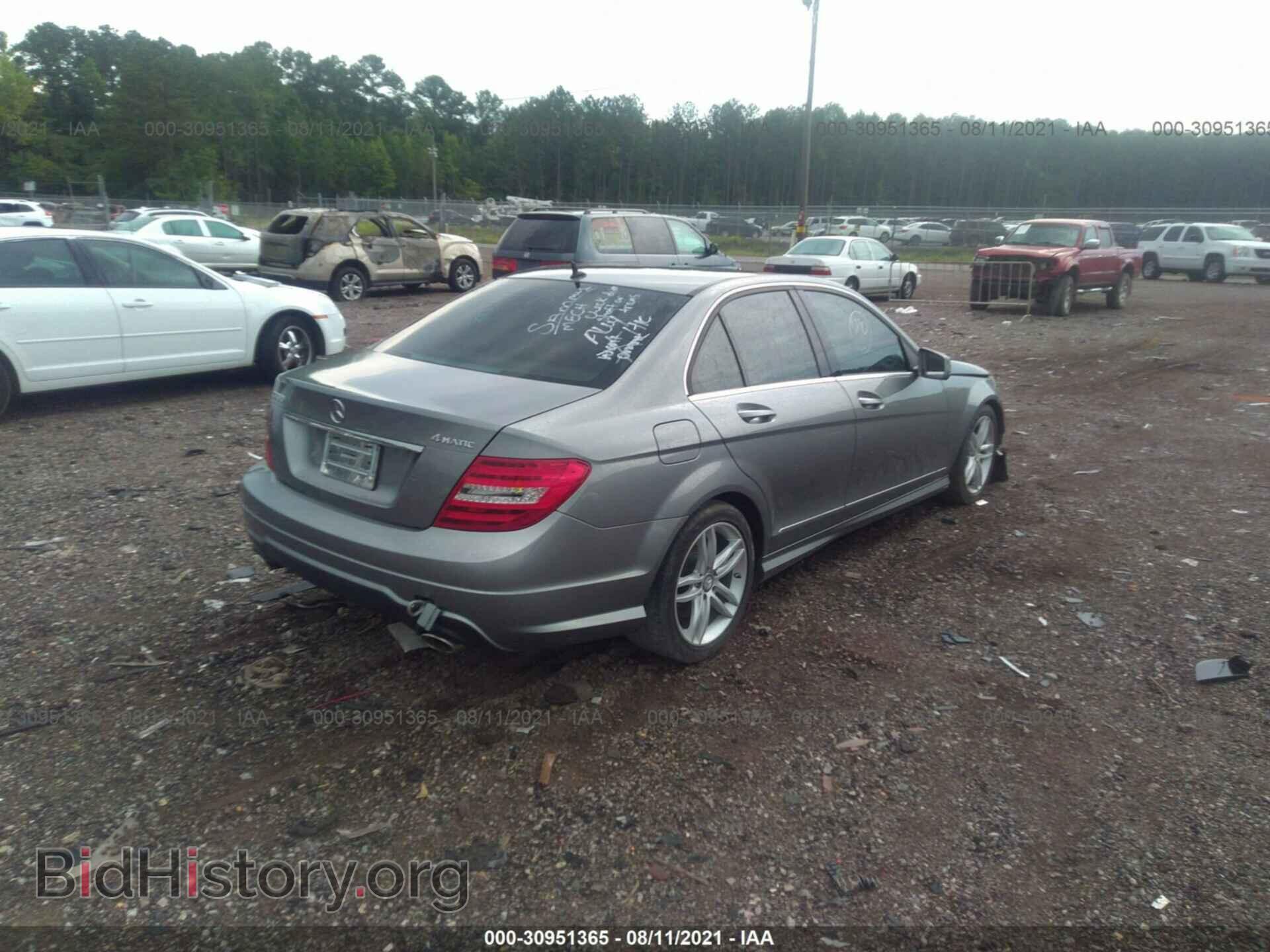 2013 MERCEDES-BENZ C-CLASS - VIN: WDDGF8AB8DA781738 - Фото 4