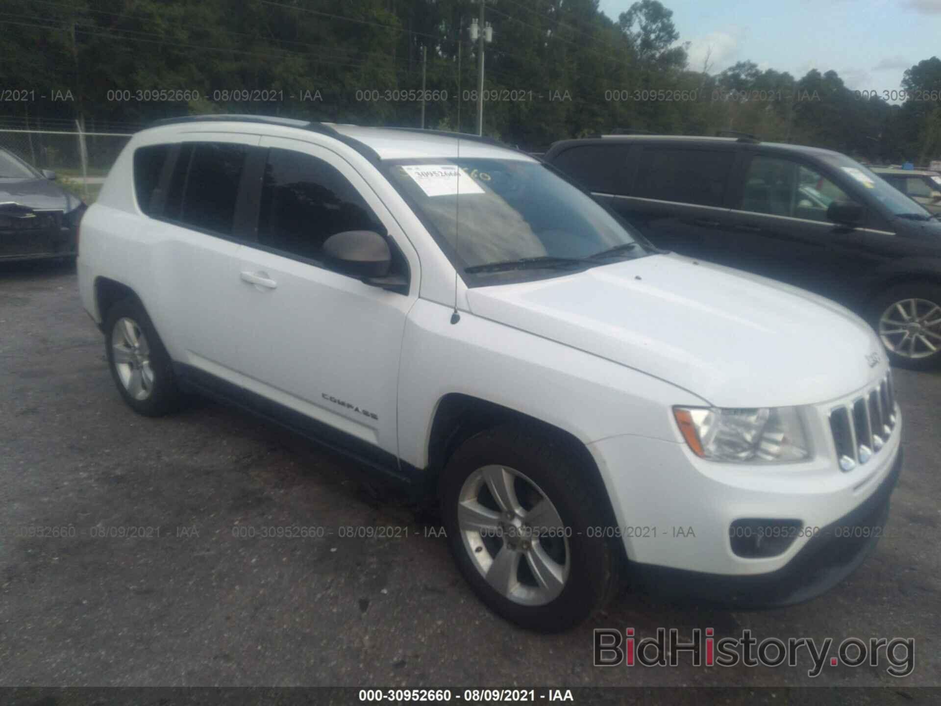 Photo 1J4NT1FB9BD290157 - JEEP COMPASS 2011