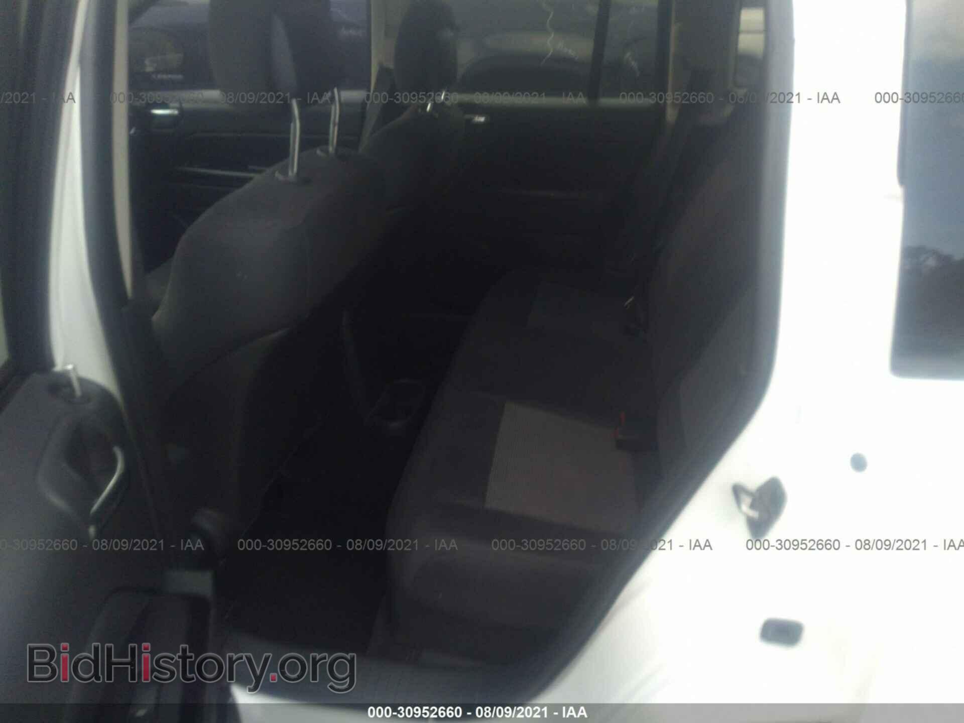 2011 JEEP COMPASS - VIN: 1J4NT1FB9BD290157 - Photo 8