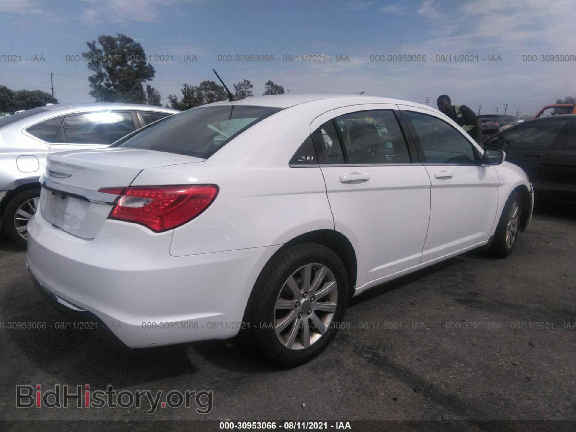 2013 CHRYSLER 200 - VIN: 1C3CCBBG6DN528049 - Photo 4