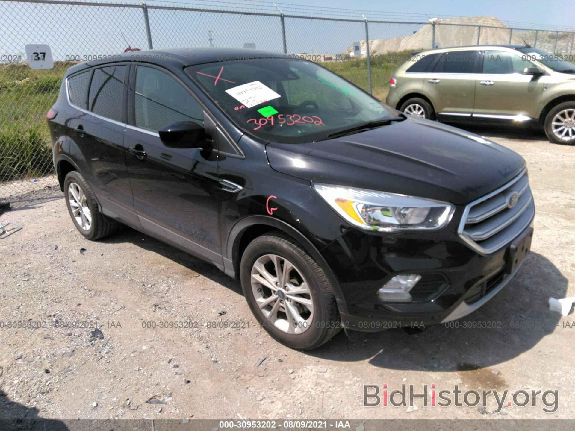 Фотография 1FMCU0GD0KUB34668 - FORD ESCAPE 2019