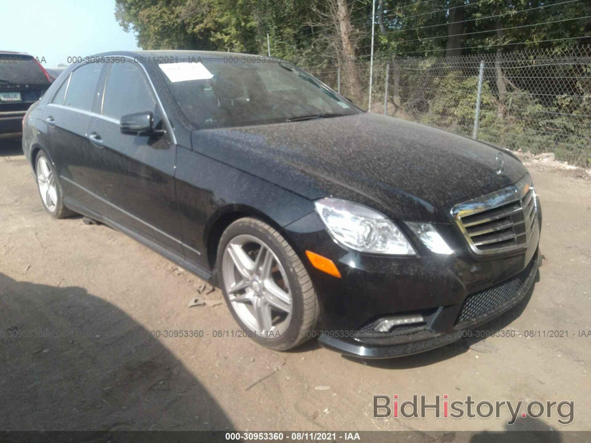 Photo WDDHF8HB5BA501992 - MERCEDES-BENZ E-CLASS 2011