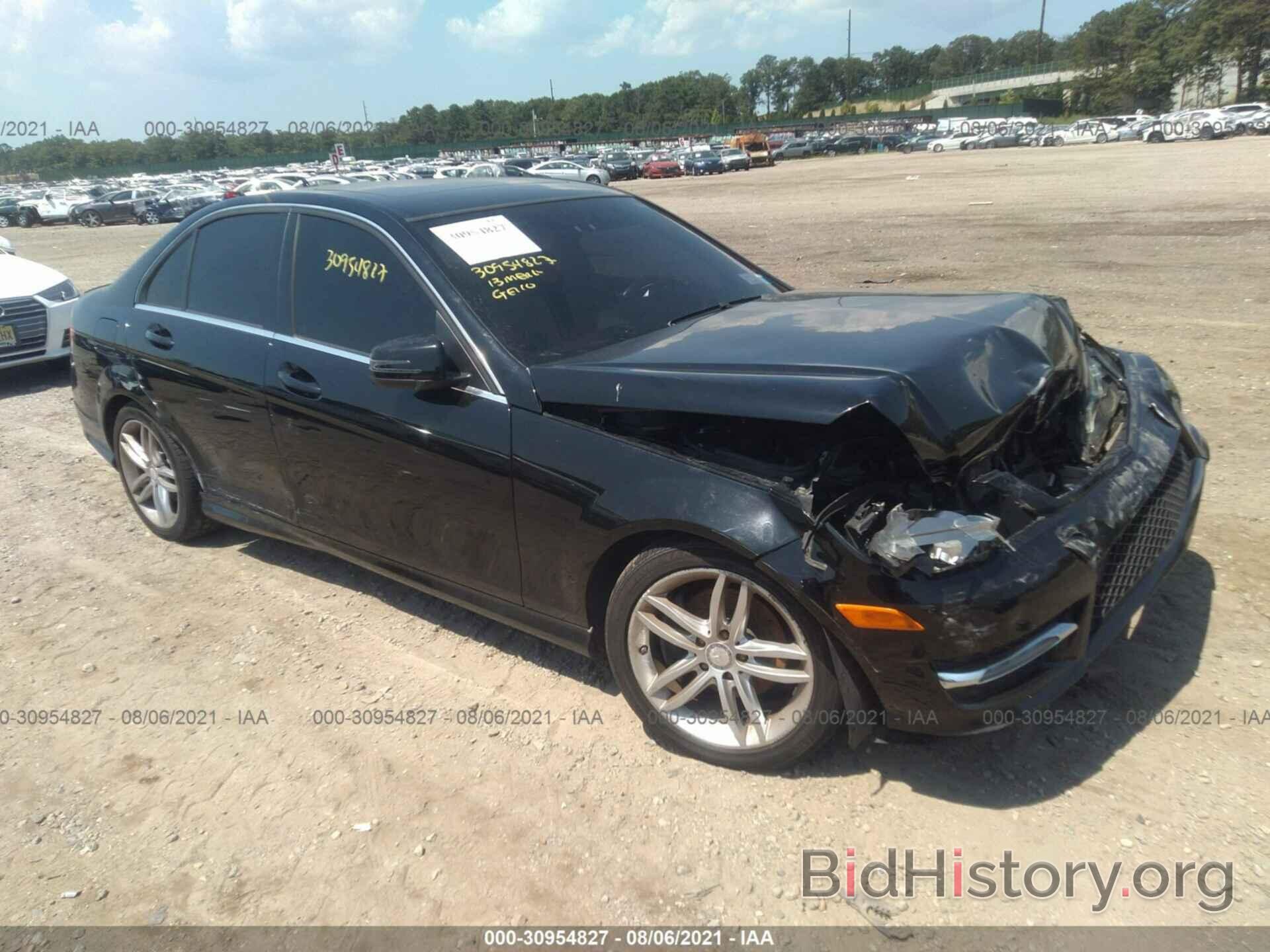 Photo WDDGF8AB3DR260461 - MERCEDES-BENZ C-CLASS 2013