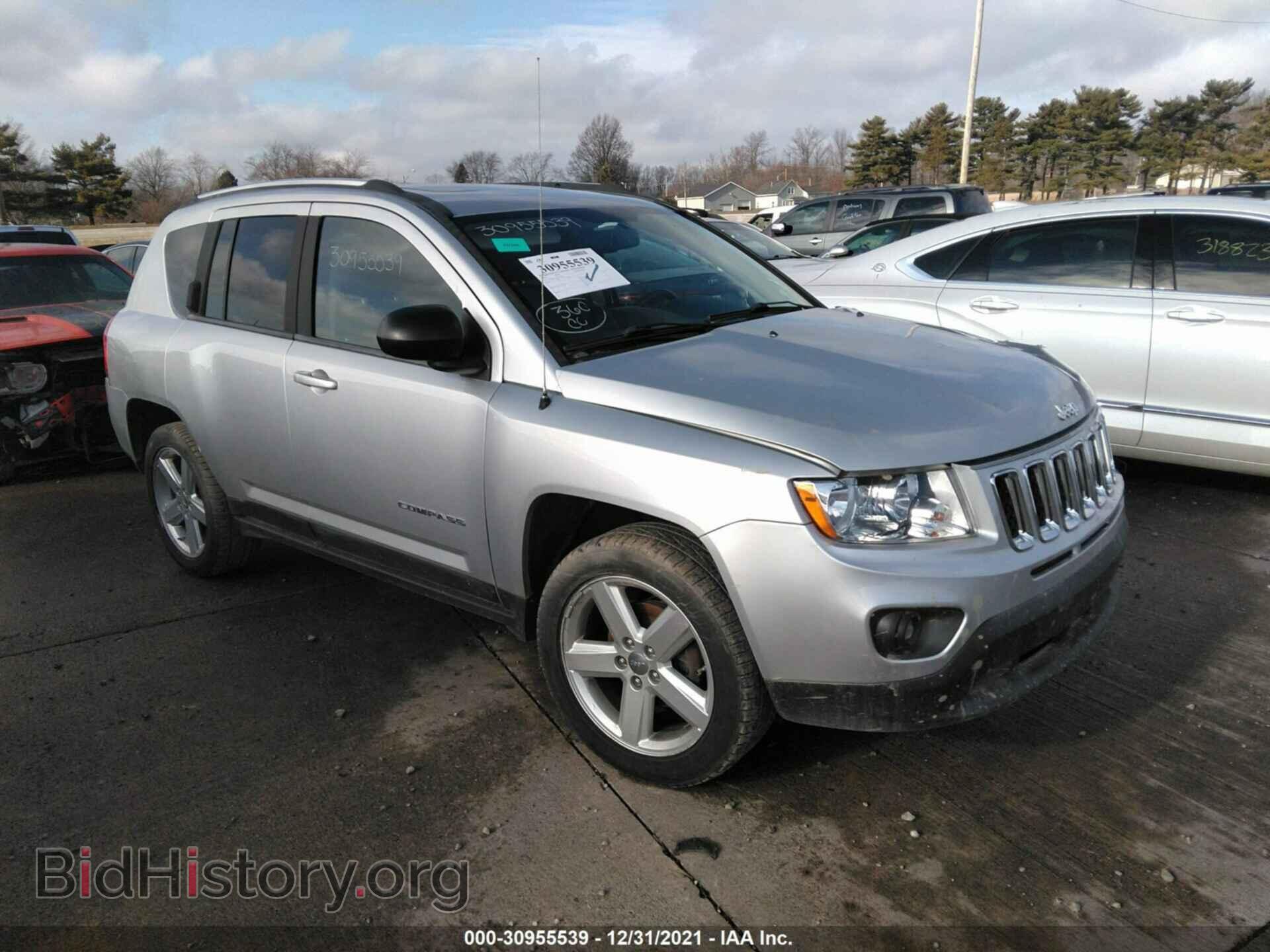 Photo 1J4NF5FB9BD257643 - JEEP COMPASS 2011
