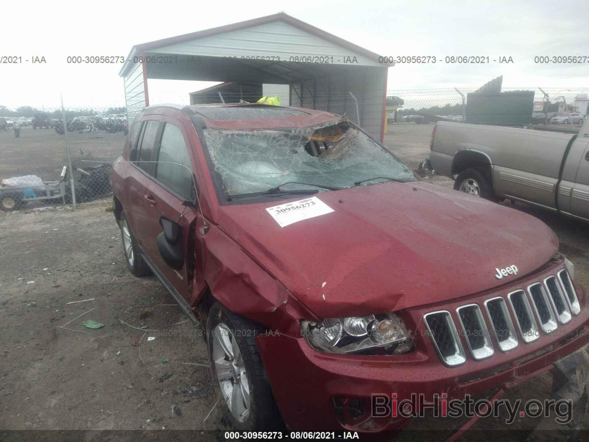 Photo 1J4NT1FA6BD176723 - JEEP COMPASS 2011