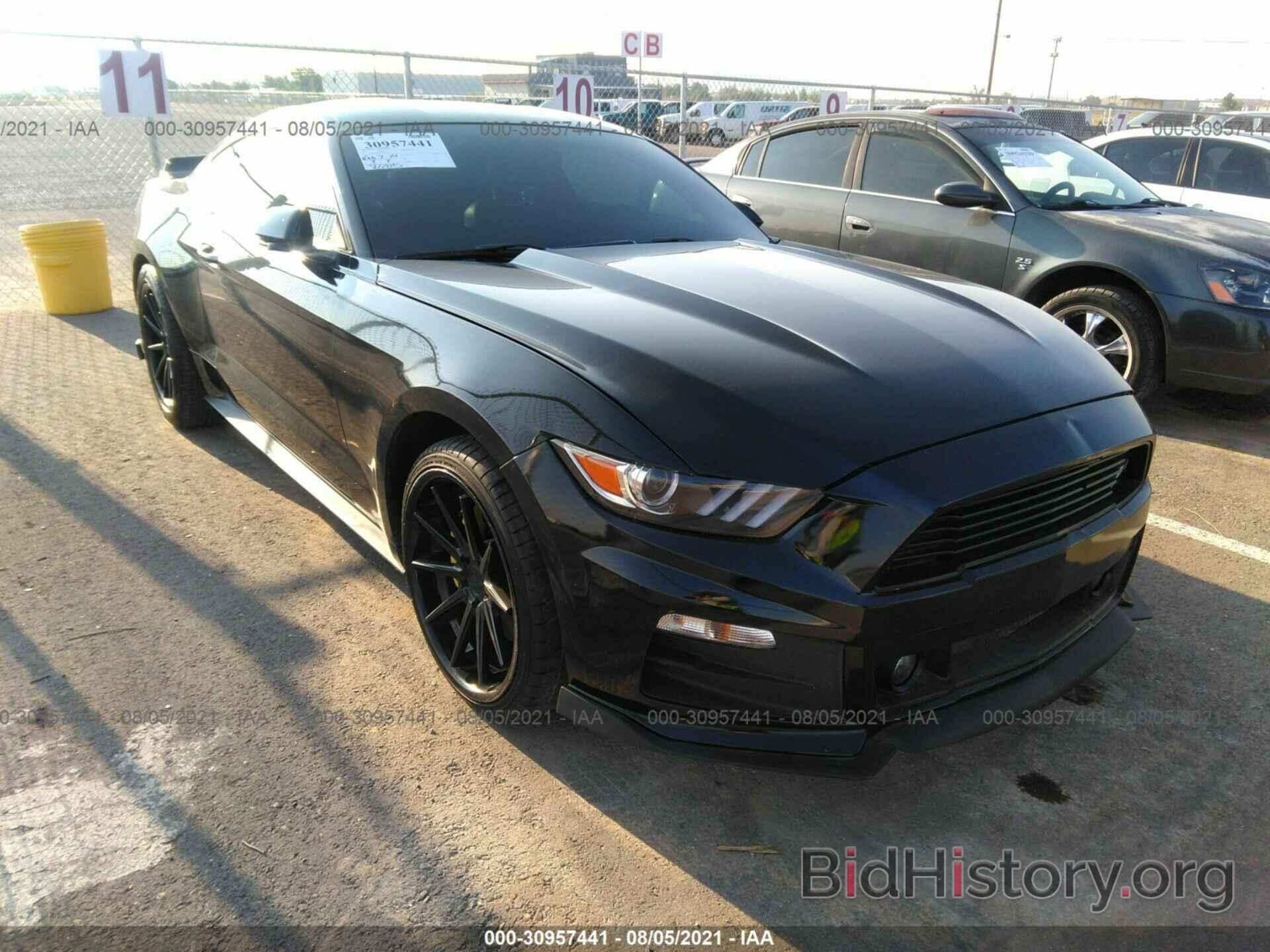 Photo 1FA6P8TH5F5425009 - FORD MUSTANG 2015