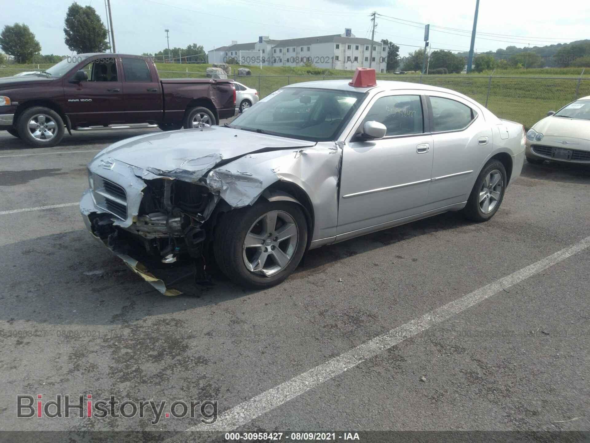 2010 DODGE CHARGER - VIN: 2B3CA3CV5AH151417 - Фото 2