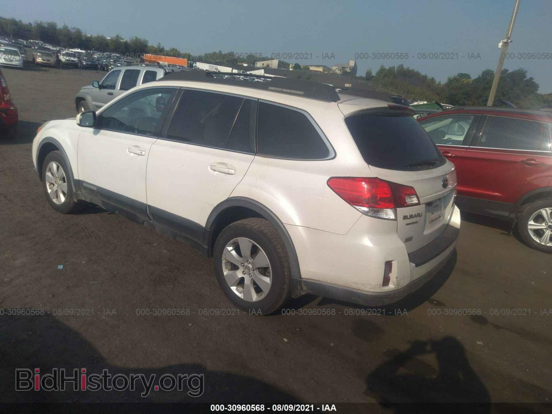 2011 SUBARU OUTBACK - VIN: 4S4BRBCC0B3338012 - Фото 3