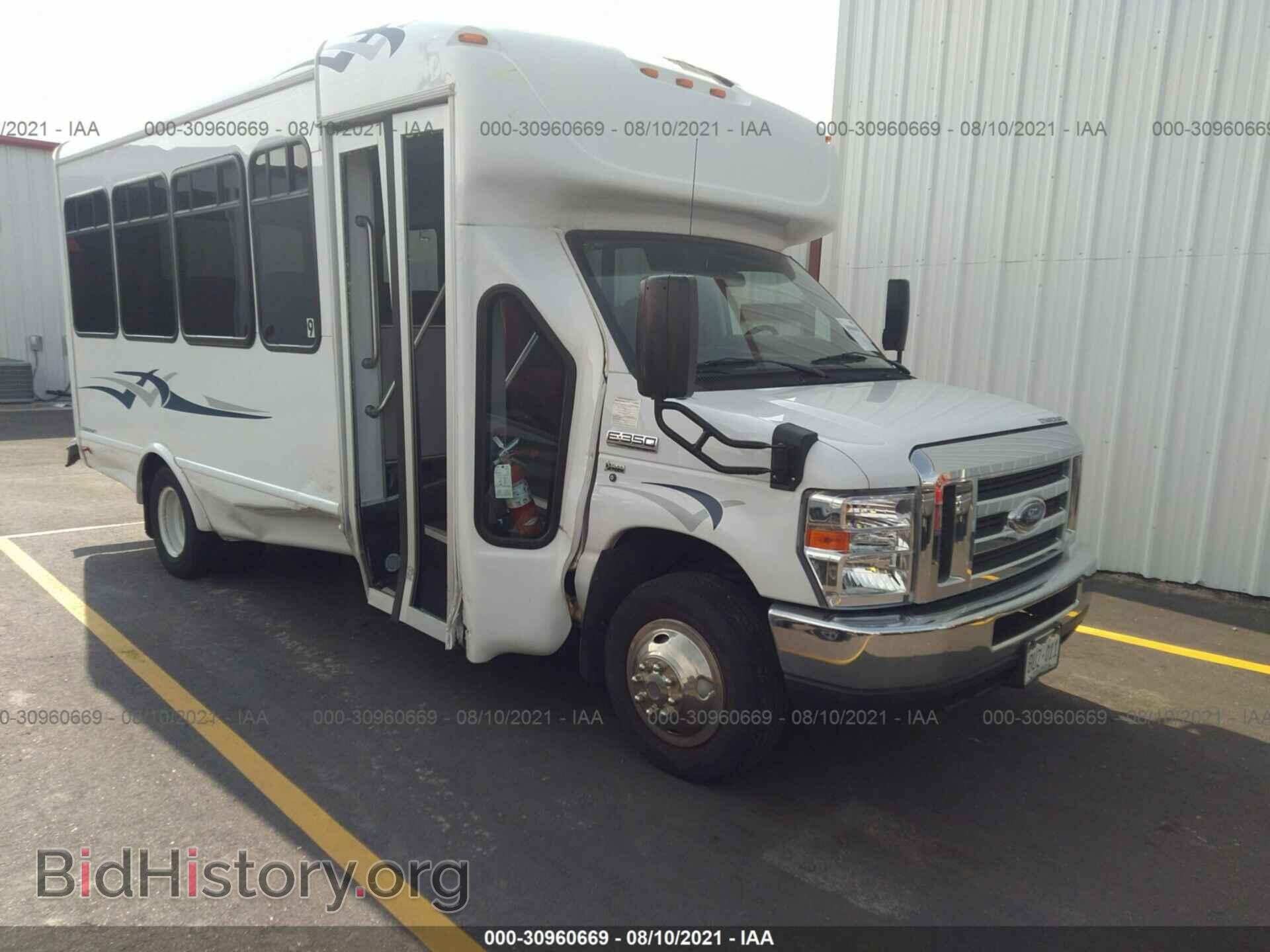 Photo 1FDEE3F68KDC12219 - FORD E-350 CUTAWAY 2019