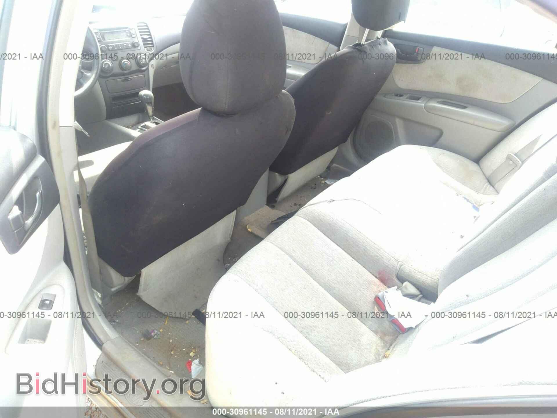 2006 KIA OPTIMA - VIN: KNAGE123365042703 - Фото 8