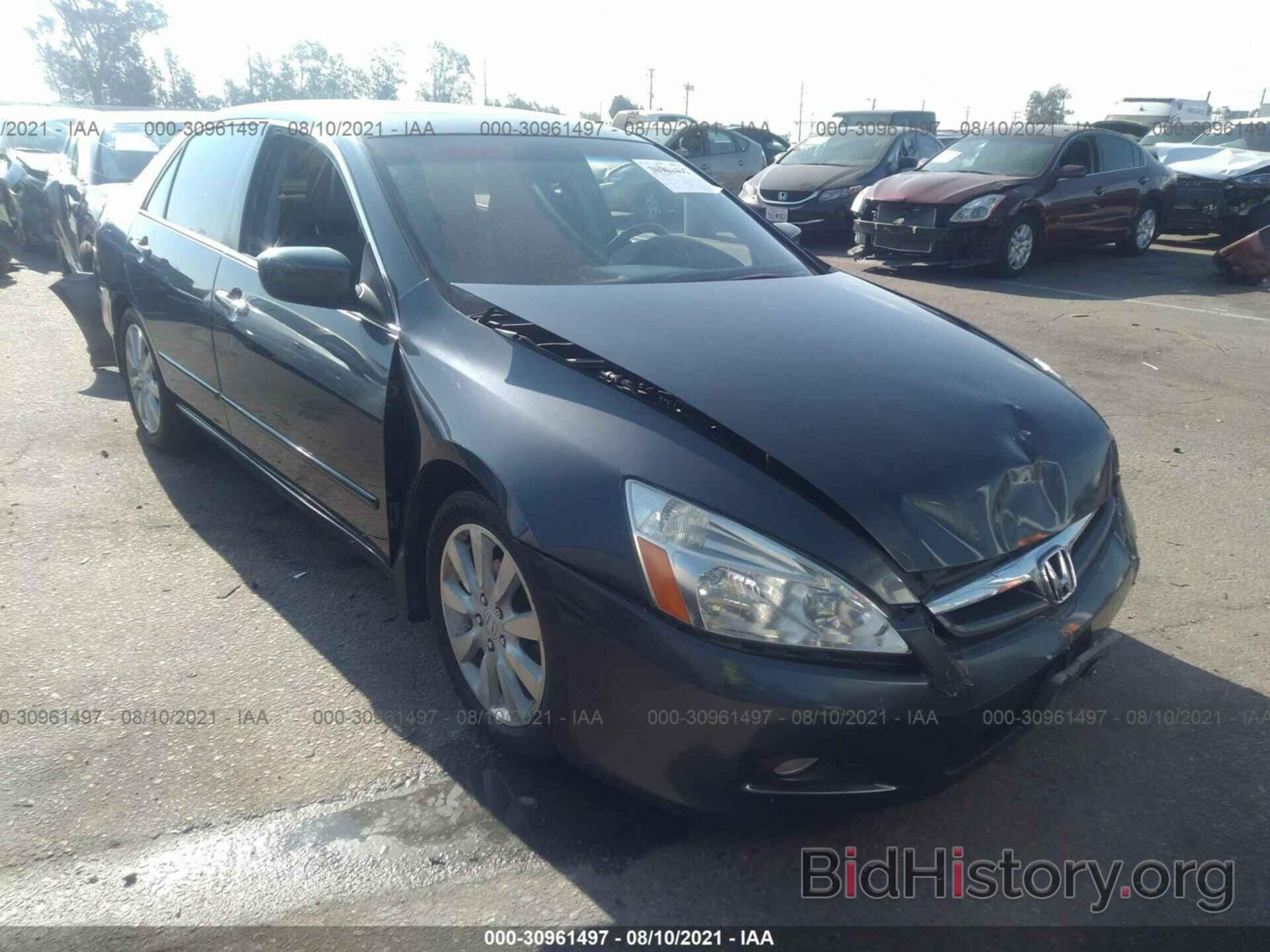 Photo 1HGCM66526A004921 - HONDA ACCORD SDN 2006