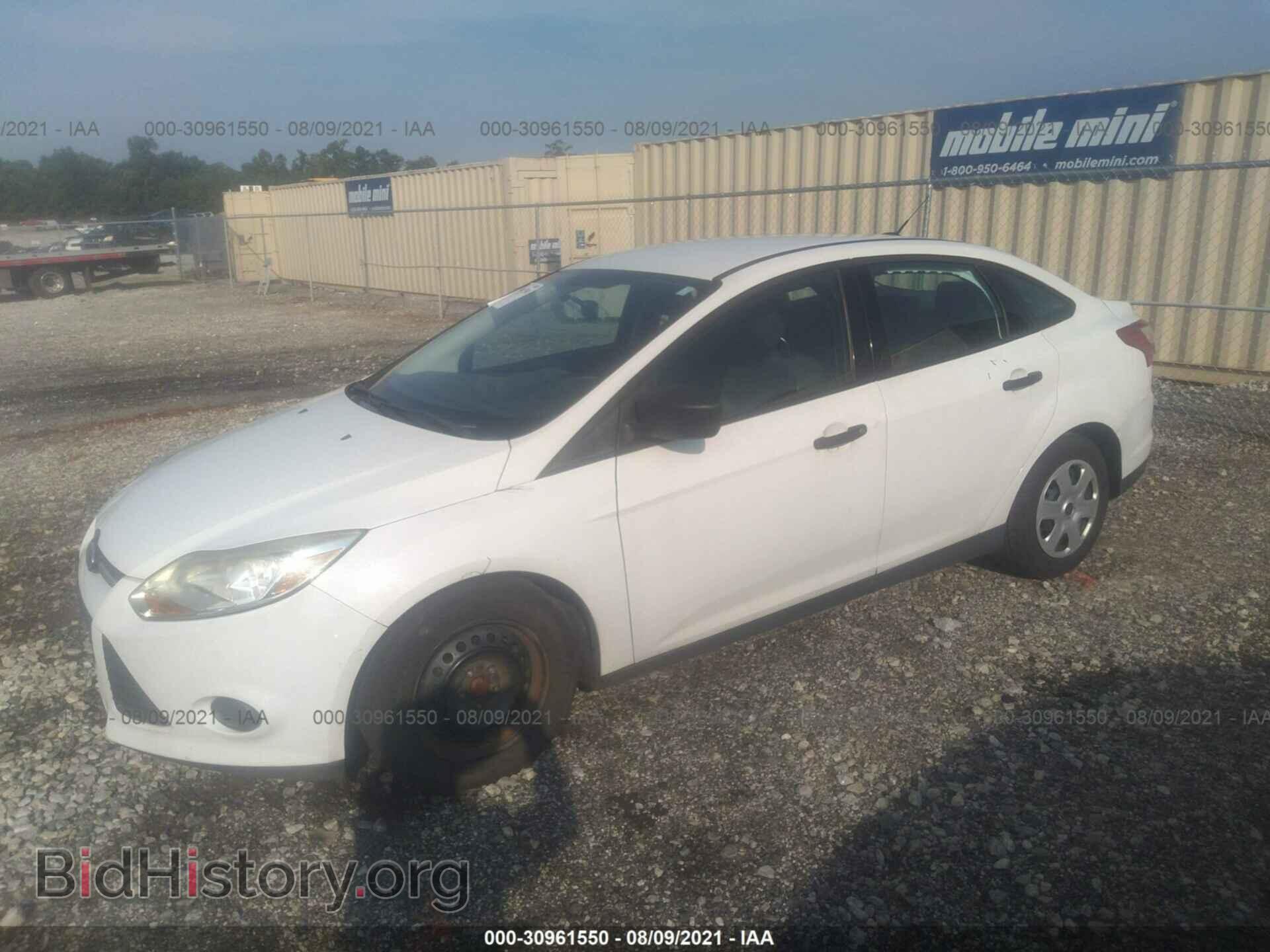 2013 FORD FOCUS - VIN: 1FADP3E28DL104044 - Фото 2