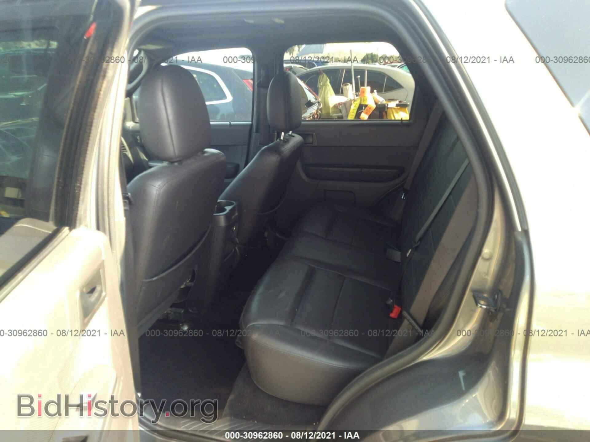 2011 FORD ESCAPE - VIN: 1FMCU0DG0BKC63701 - Фото 8