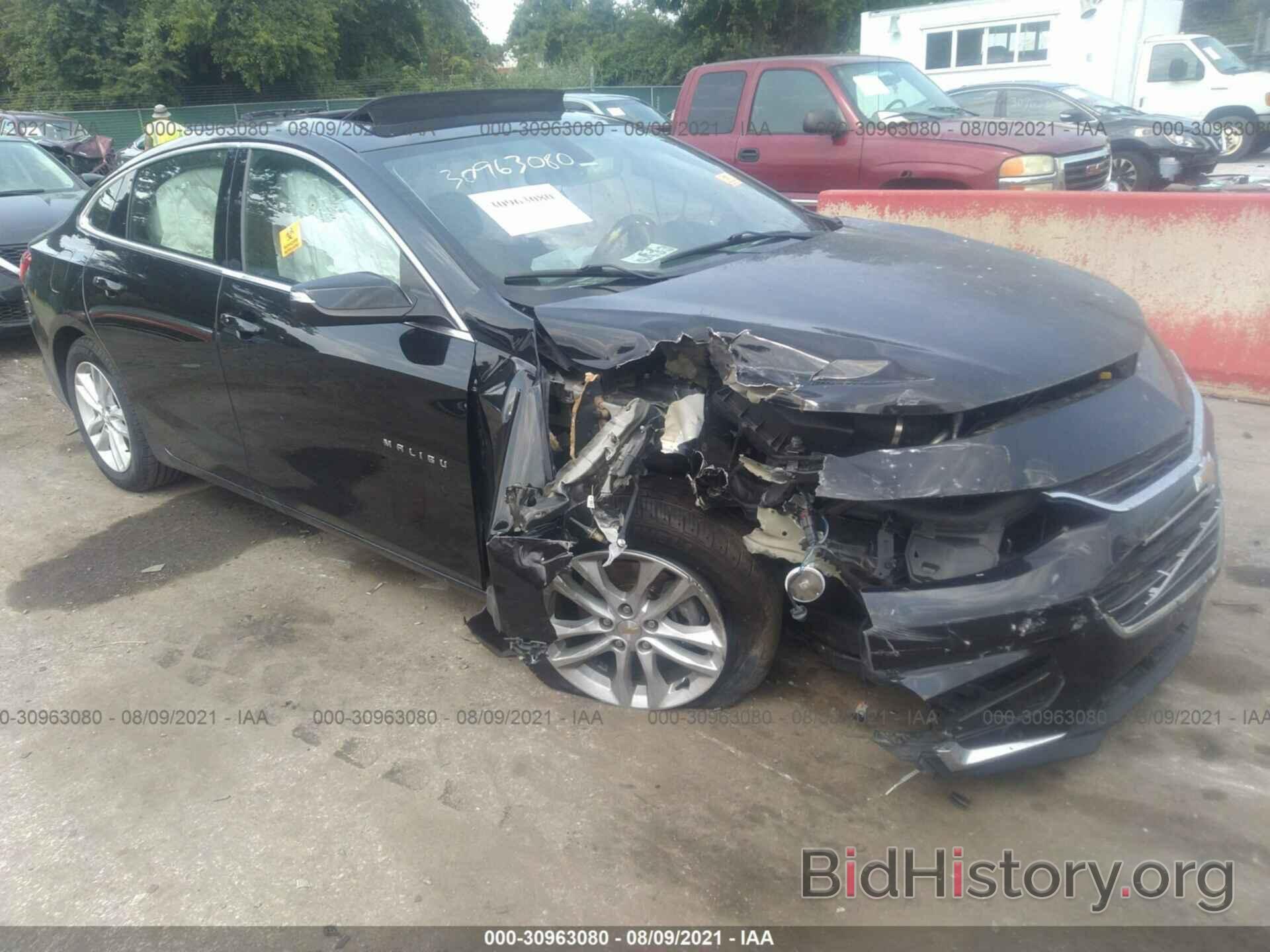 Photo 1G1ZD5ST1JF154286 - CHEVROLET MALIBU 2018