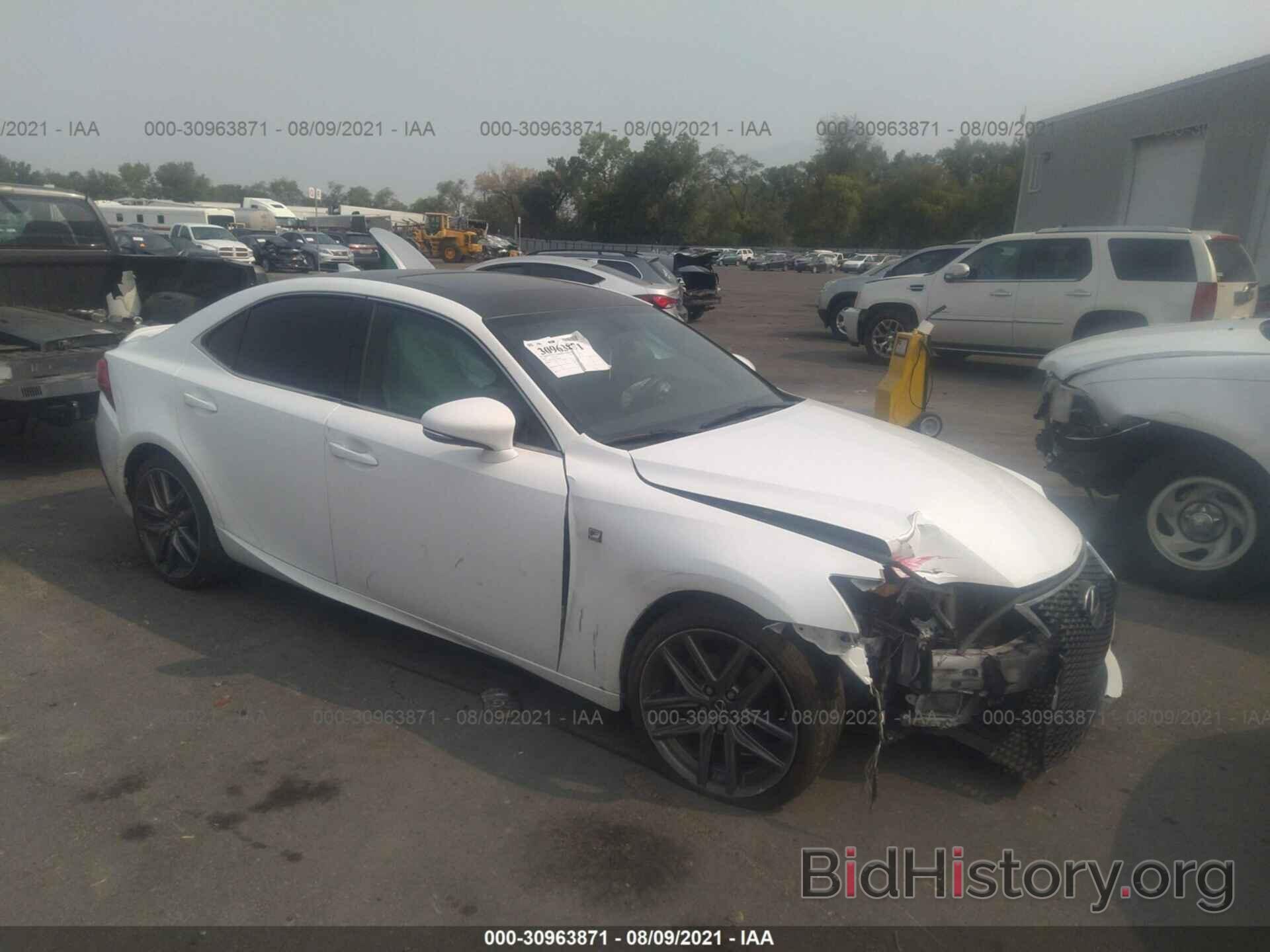 Photo JTHCF1D2XF5023034 - LEXUS IS 250 2015