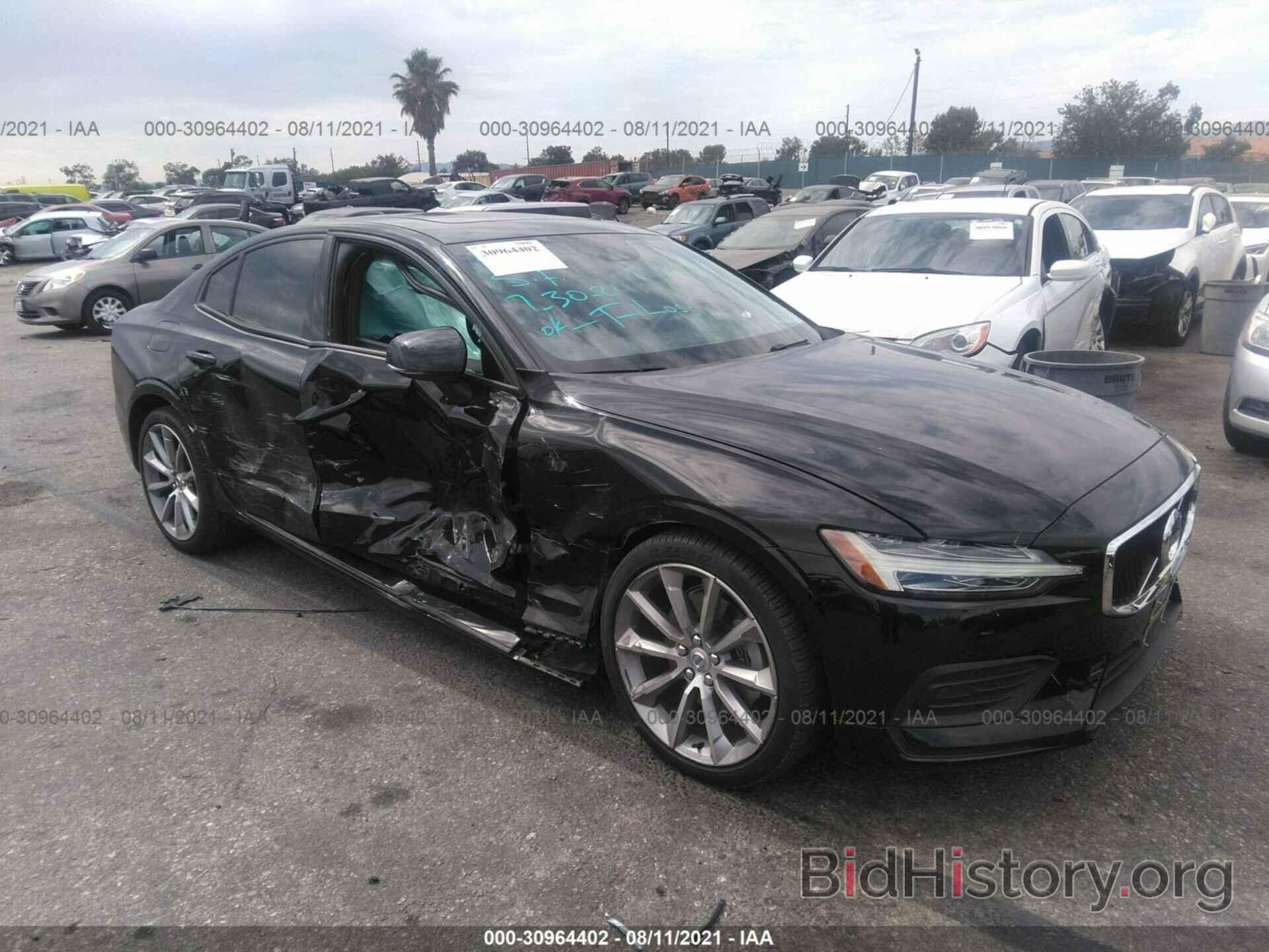 Photo 7JR102FK2KG005978 - VOLVO S60 2019