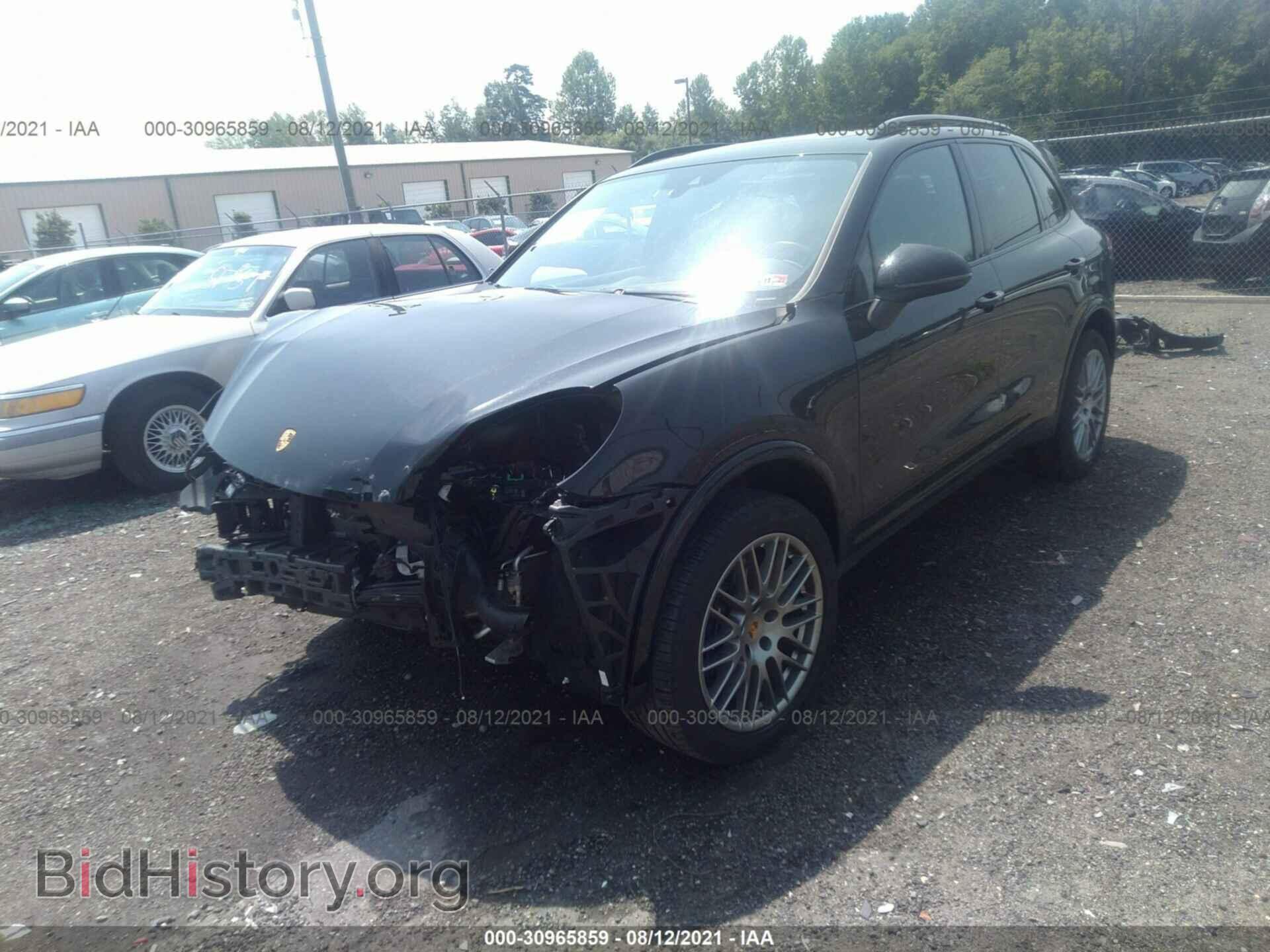 2018 PORSCHE CAYENNE - VIN: WP1AA2A23JKA02746 - Фото 2