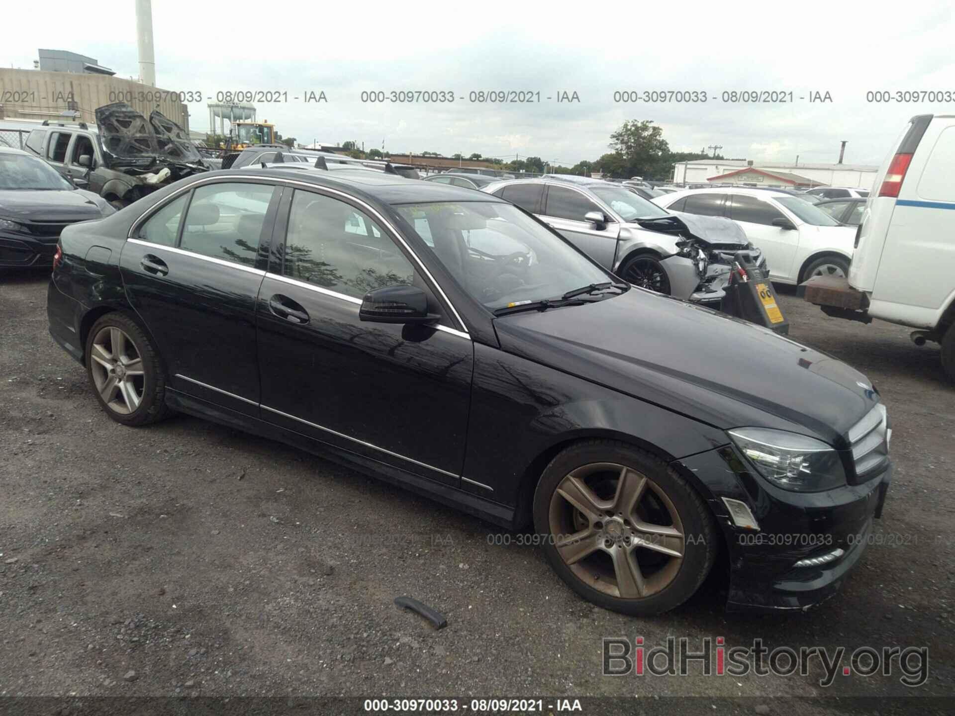 Photo WDDGF8BB3BR179116 - MERCEDES-BENZ C-CLASS 2011