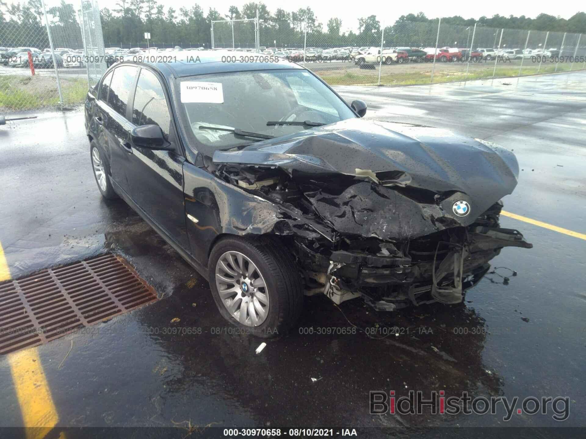 Photo WBAPH77569NM45762 - BMW 3 SERIES 2009