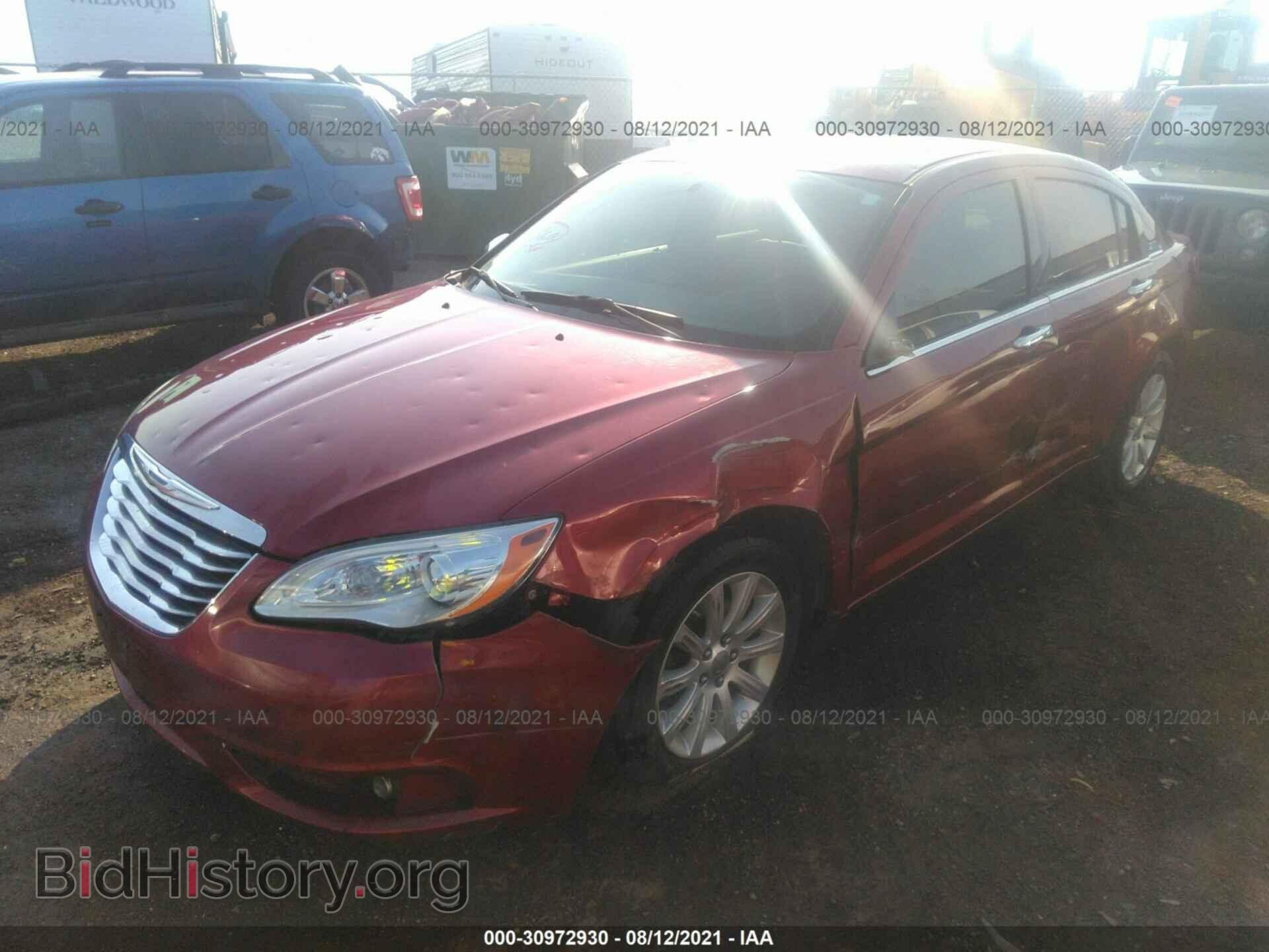 2013 CHRYSLER 200 - VIN: 1C3CCBCG0DN506644 - Фото 2