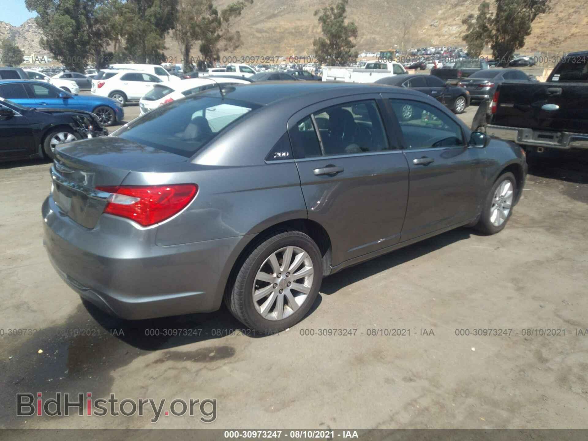 2013 CHRYSLER 200 - VIN: 1C3CCBBB0DN614865 - Фото 4