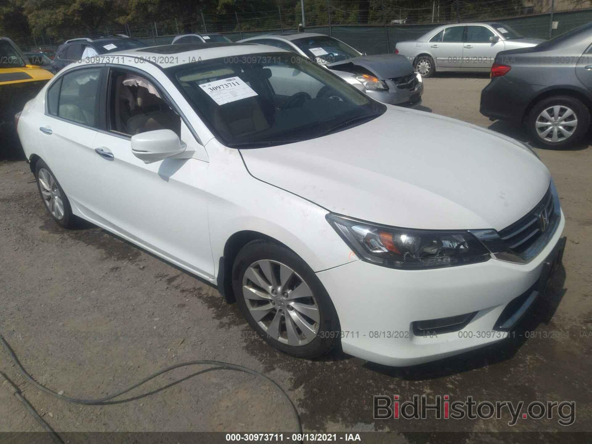 Photo 1HGCR2F78FA032637 - HONDA ACCORD SEDAN 2015