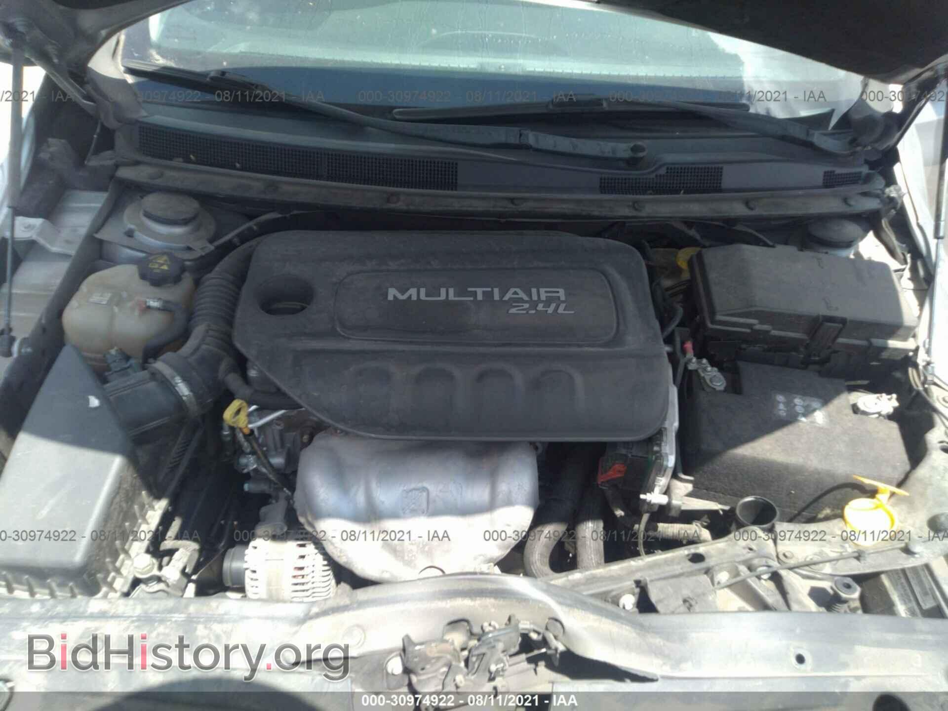 2016 CHRYSLER 200 - VIN: 1C3CCCAB3GN112976 - Фото 10