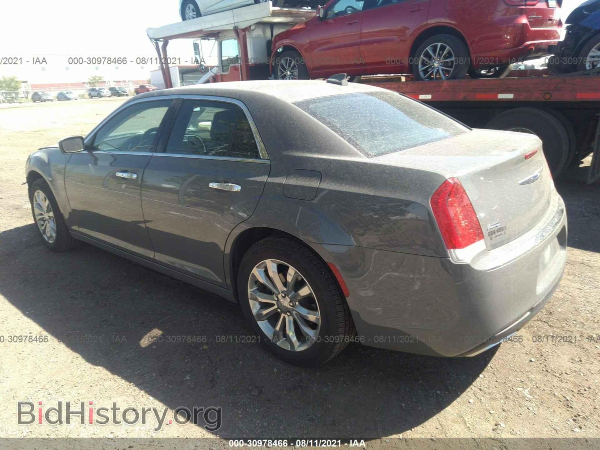 2019 CHRYSLER 300 - VIN: 2C3CCAKG8KH687316 - Фото 3