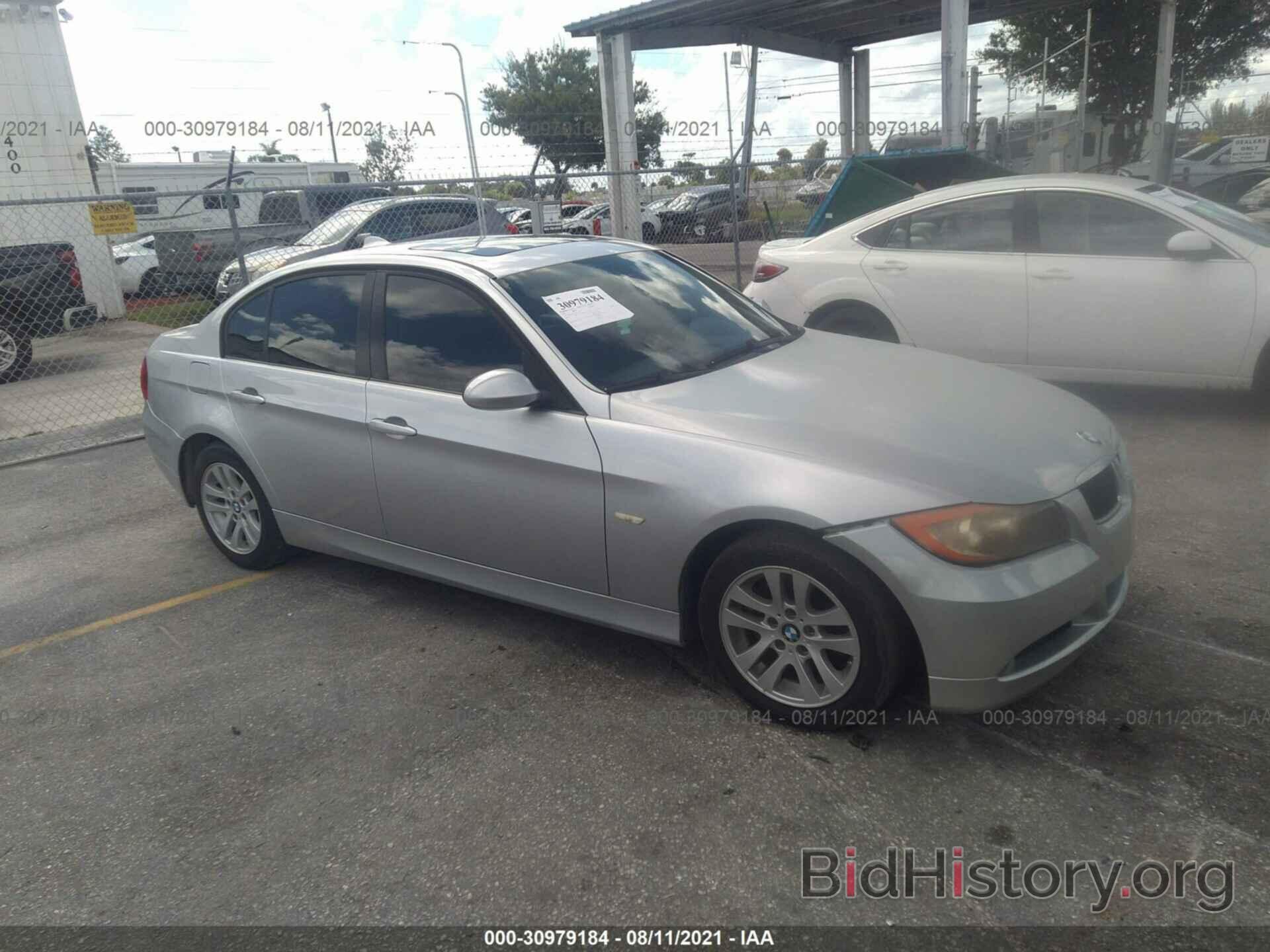 Photo WBAVA37537NL13687 - BMW 3 SERIES 2007