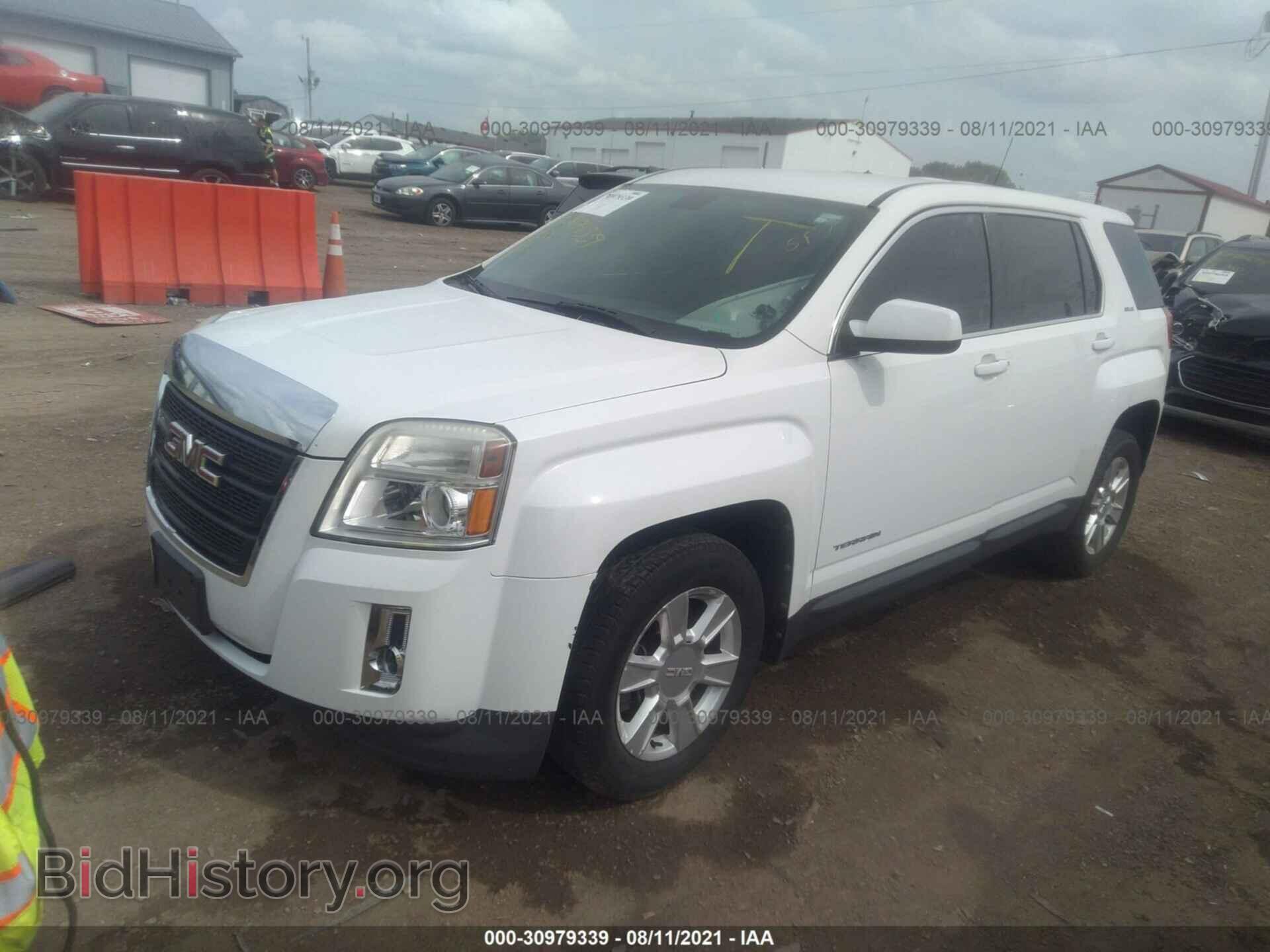 2011 GMC TERRAIN - VIN: 2CTALMEC1B6479095 - Photo 2