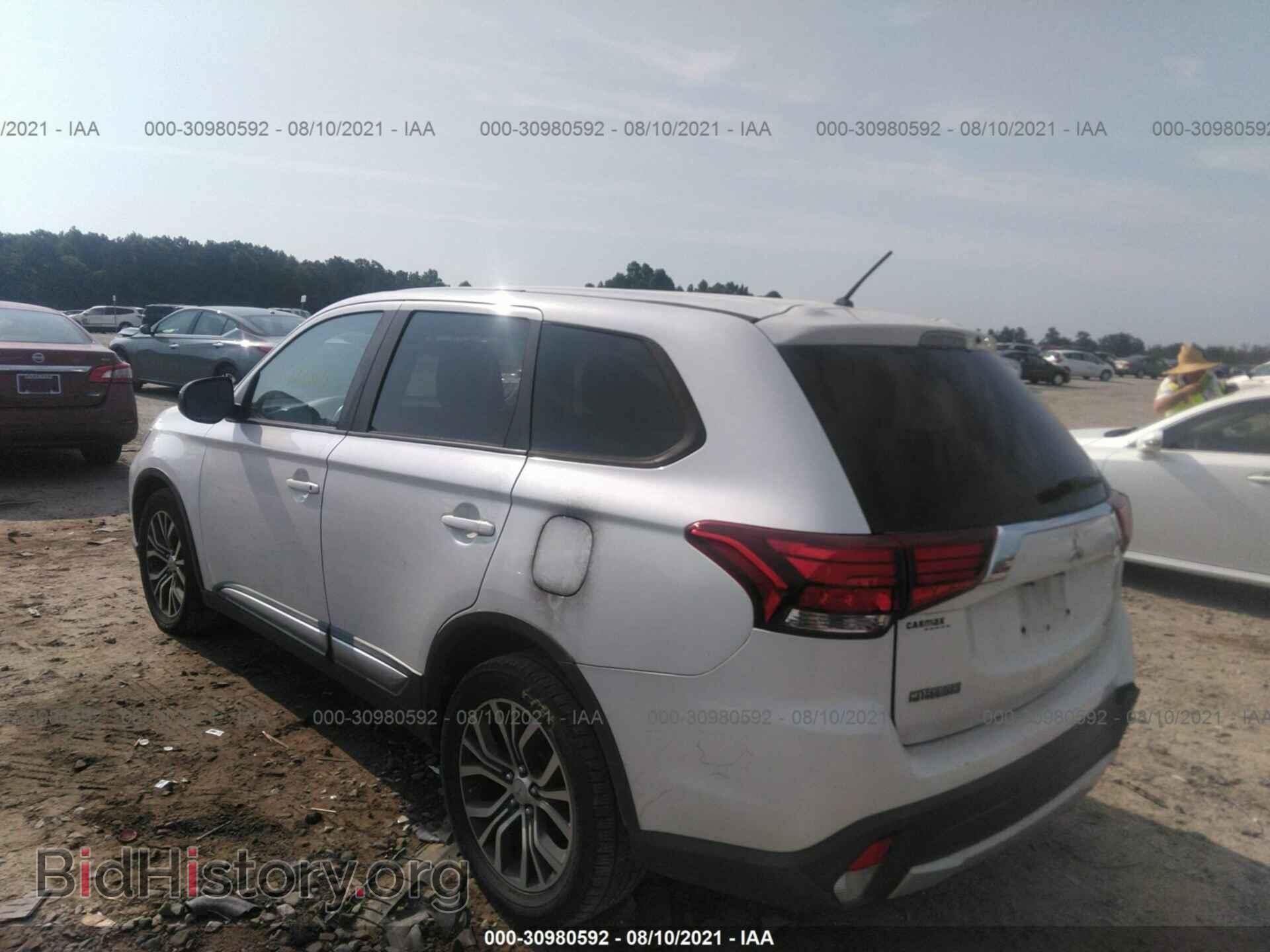 2016 MITSUBISHI OUTLANDER - VIN: JA4AD2A38GZ030232 - Фото 3