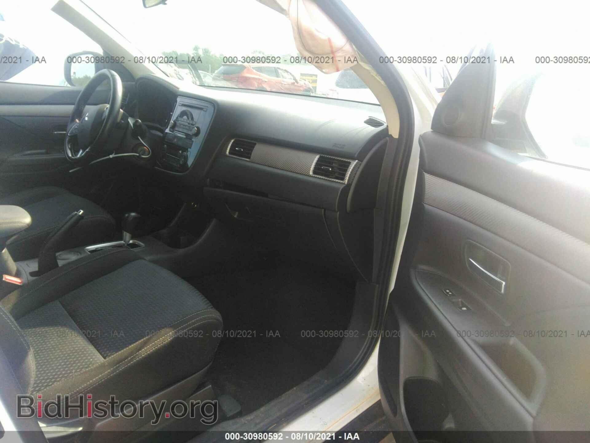 2016 MITSUBISHI OUTLANDER - VIN: JA4AD2A38GZ030232 - Фото 5