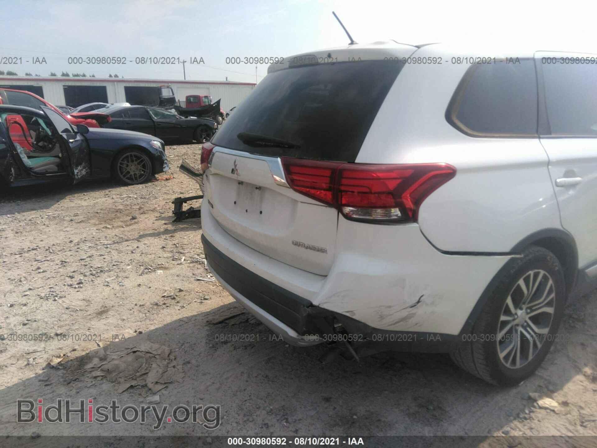 2016 MITSUBISHI OUTLANDER - VIN: JA4AD2A38GZ030232 - Фото 6