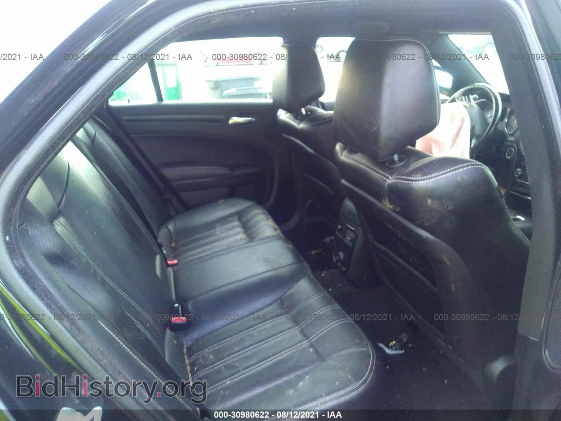 2014 CHRYSLER 300 - VIN: 2C3CCAGGXEH374135 - Фото 8