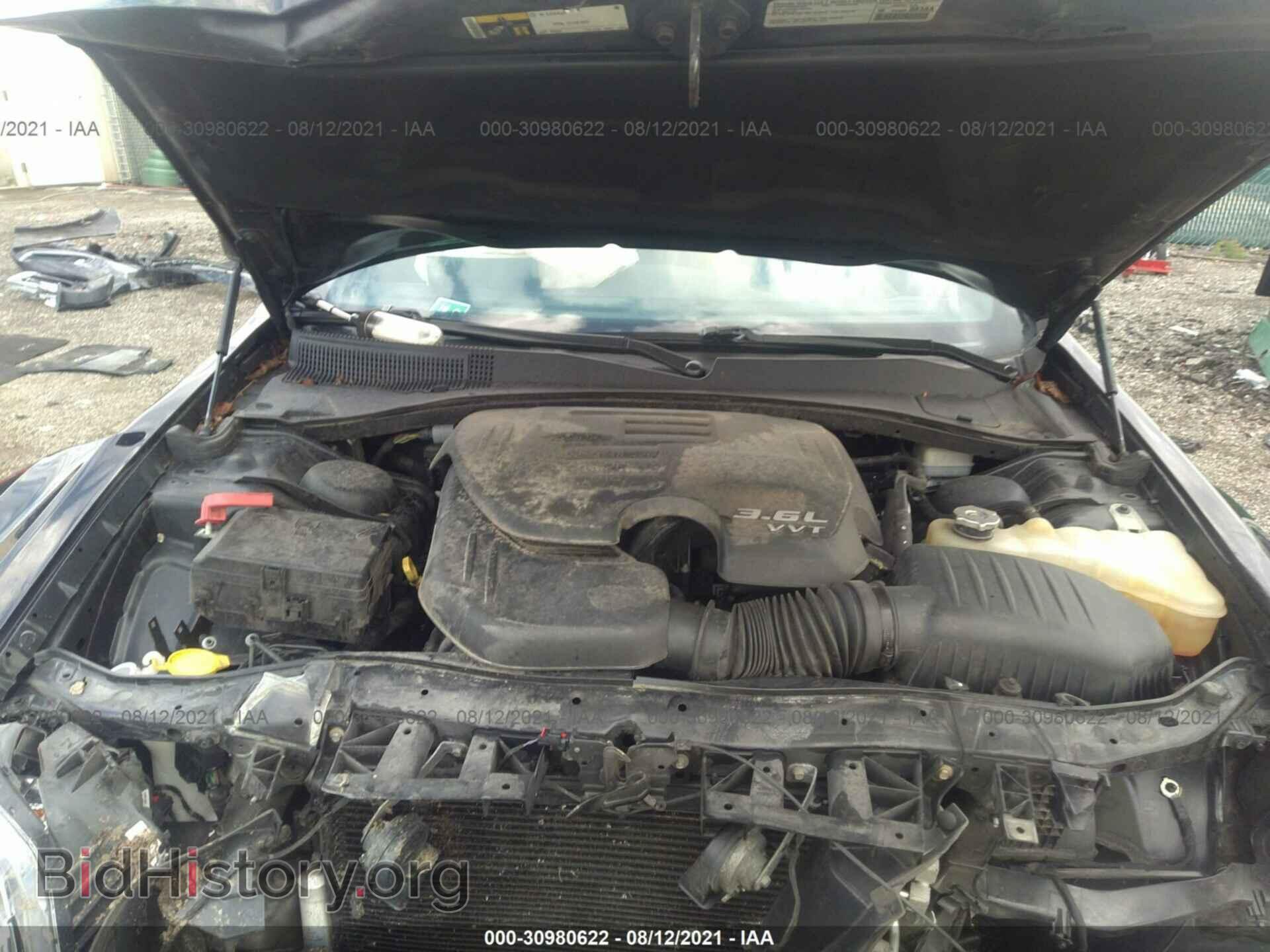 2014 CHRYSLER 300 - VIN: 2C3CCAGGXEH374135 - Фото 10
