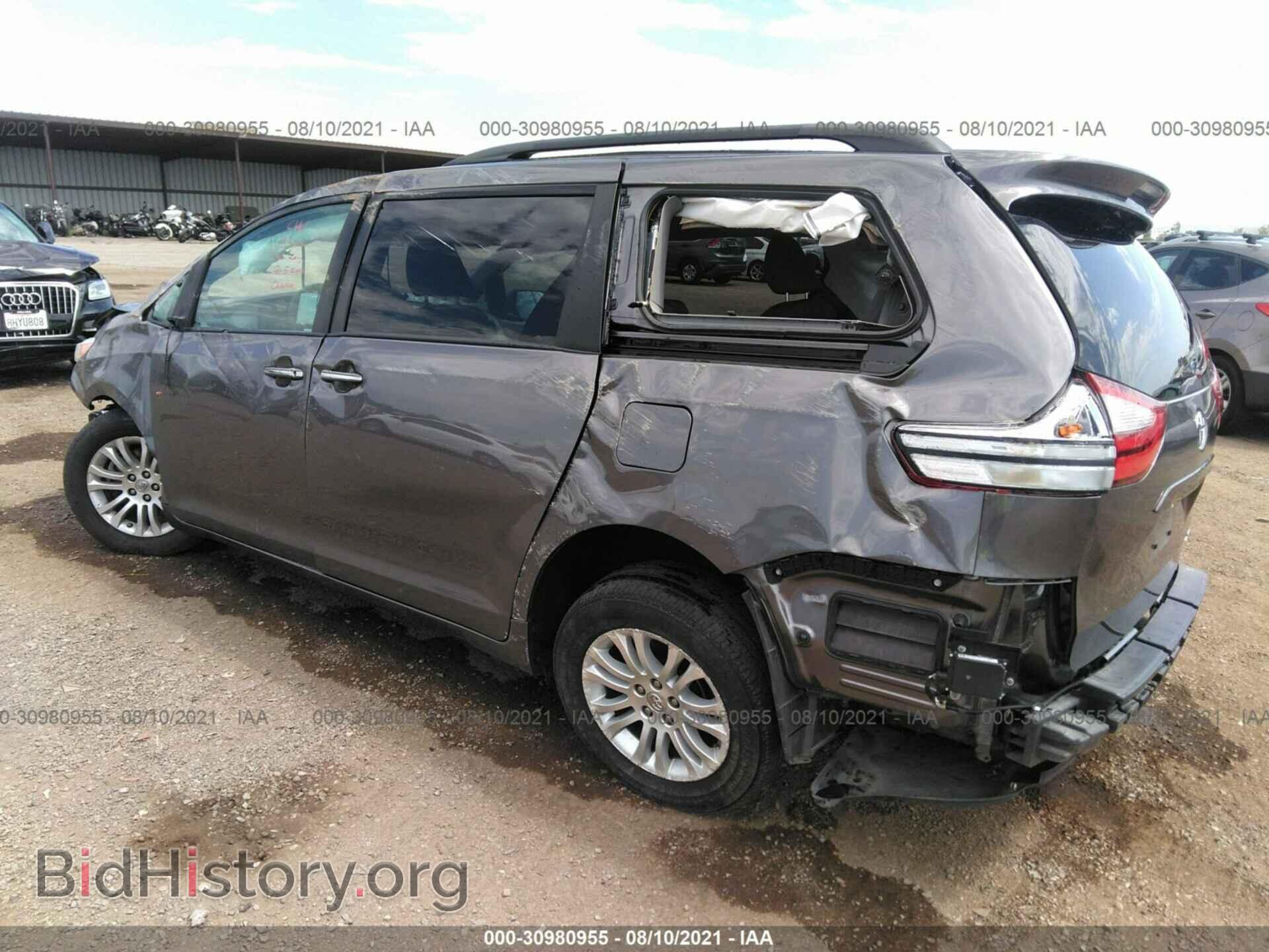 2017 TOYOTA SIENNA - VIN: 5TDYZ3DC2HS878956 - Фото 3
