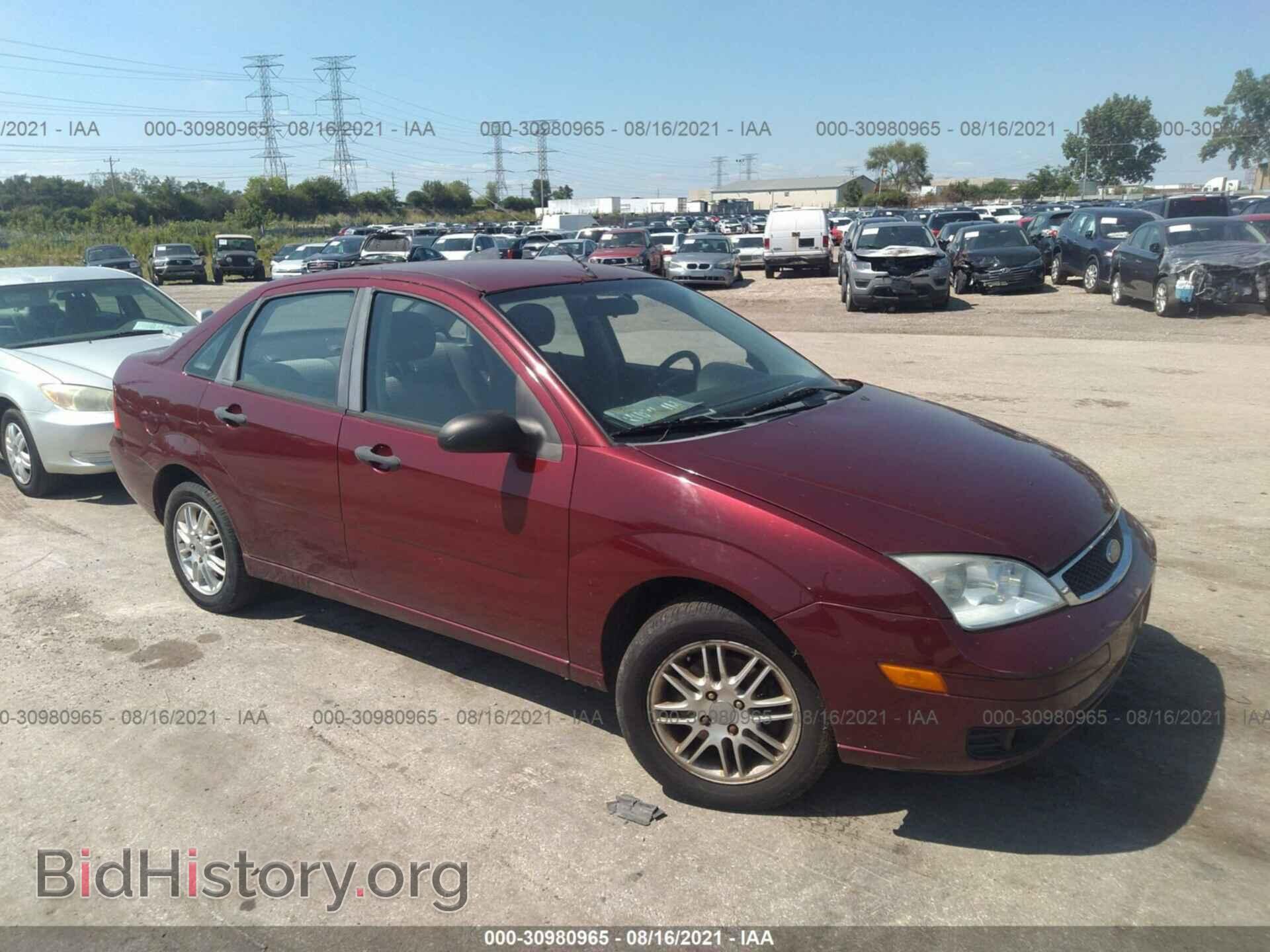 Photo 1FAHP34N77W303652 - FORD FOCUS 2007
