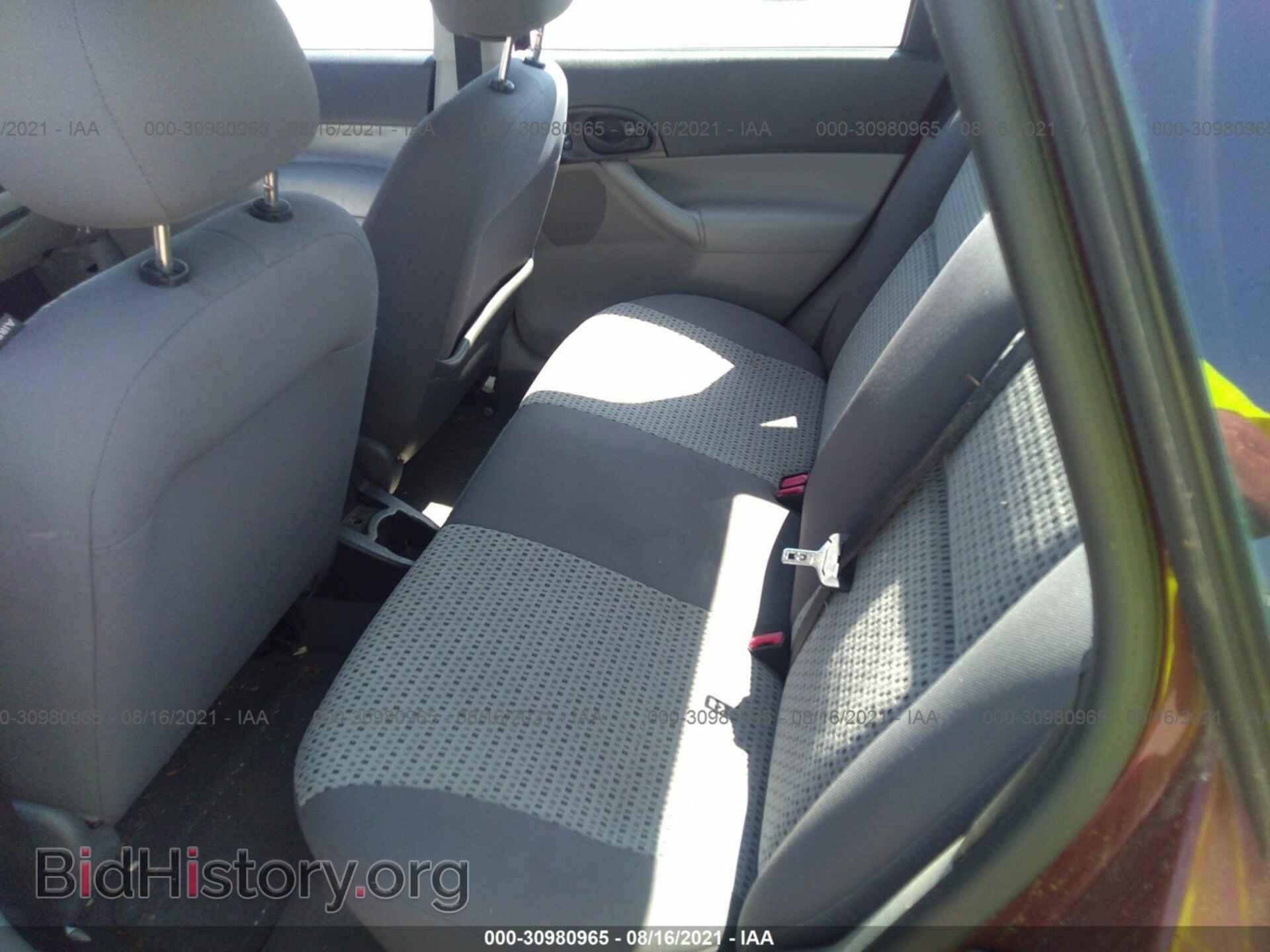 2007 FORD FOCUS - VIN: 1FAHP34N77W303652 - Фото 8