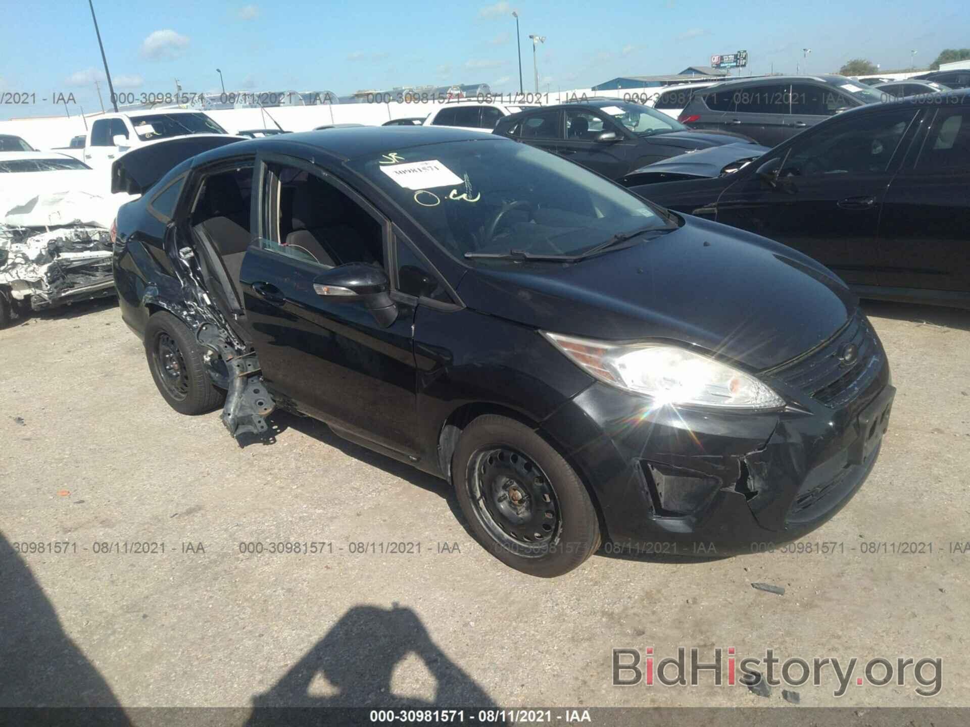 Photo 3FADP4BJ7DM207682 - FORD FIESTA 2013