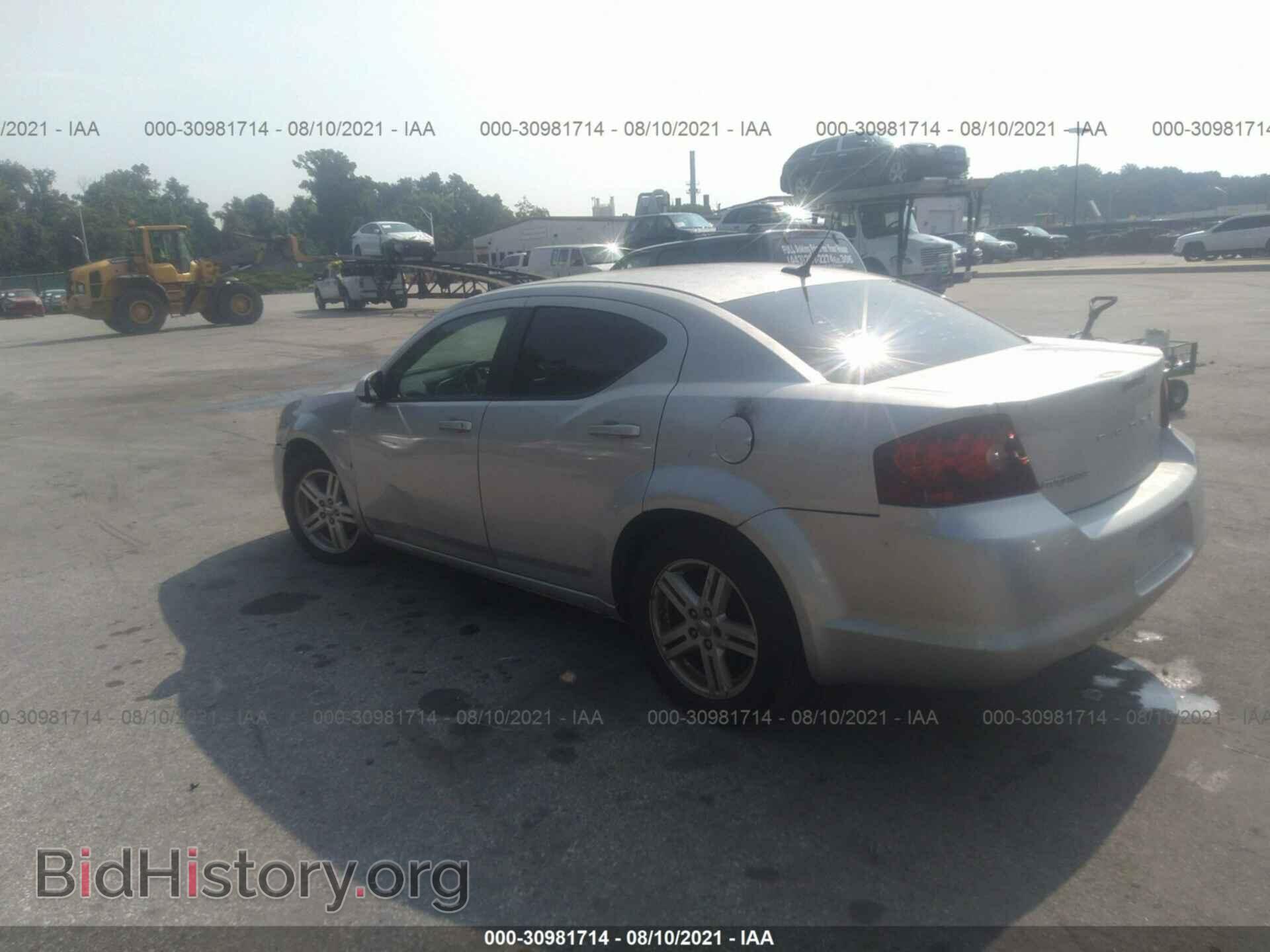 2011 DODGE AVENGER - VIN: 1B3BD1FB1BN528357 - Photo 3