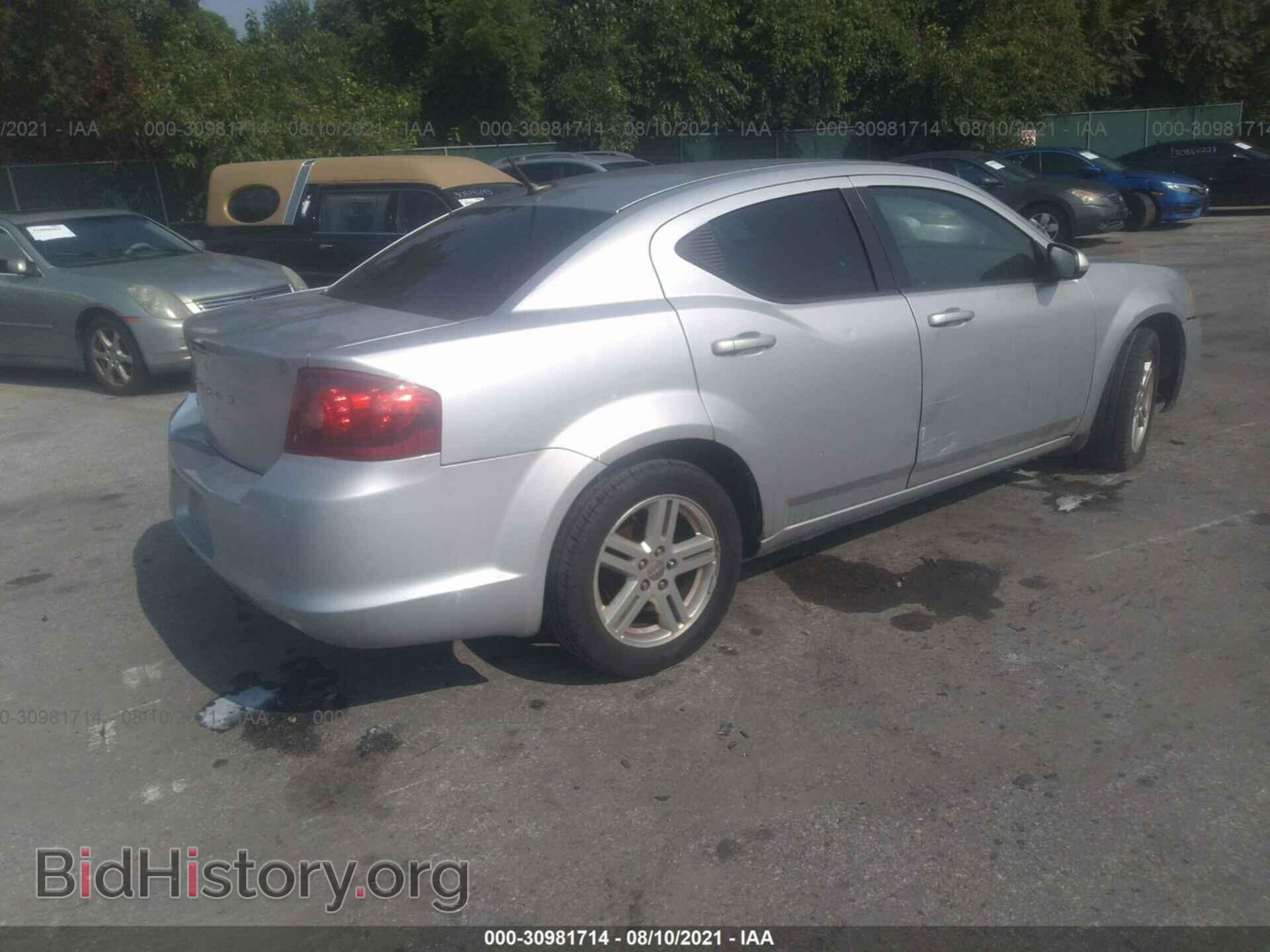2011 DODGE AVENGER - VIN: 1B3BD1FB1BN528357 - Photo 4