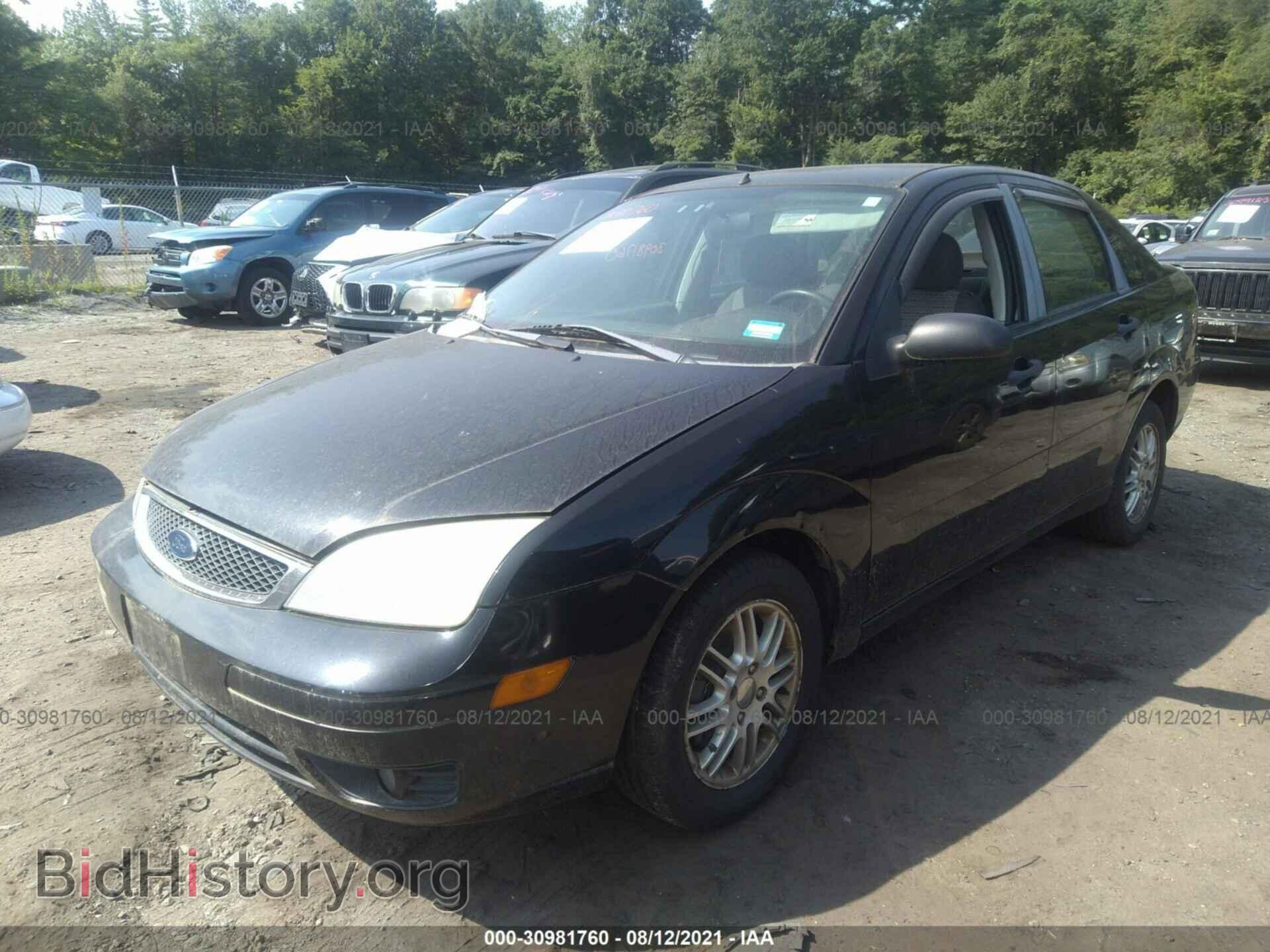 2007 FORD FOCUS - VIN: 1FAHP34N57W352848 - Фото 2