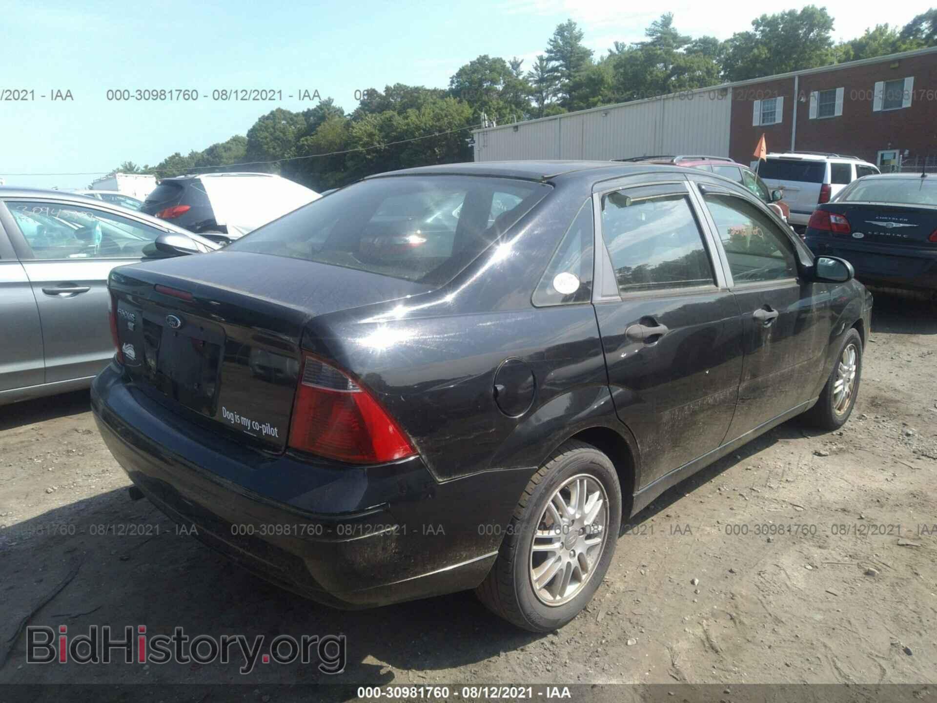 2007 FORD FOCUS - VIN: 1FAHP34N57W352848 - Фото 4
