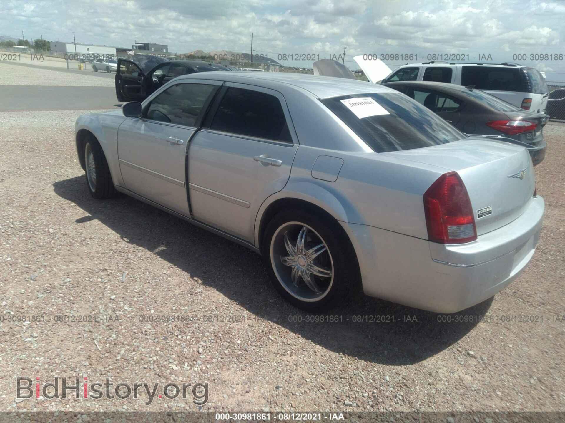 2006 CHRYSLER 300 - VIN: 2C3KA53GX6H114253 - Фото 3