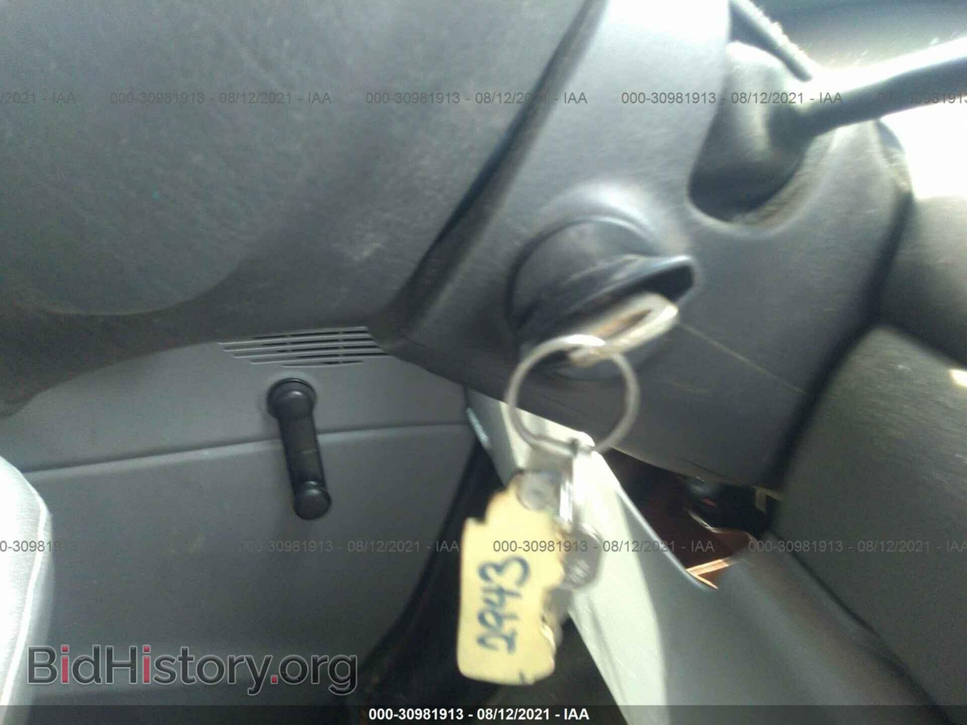 2006 FORD ECONOLINE CARGO VAN - VIN: 1FTNE24W66DA93318 - Фото 11