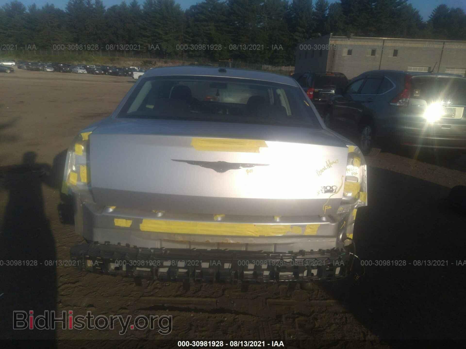 2010 CHRYSLER 300 - VIN: 2C3CA5CV7AH101228 - Фото 6