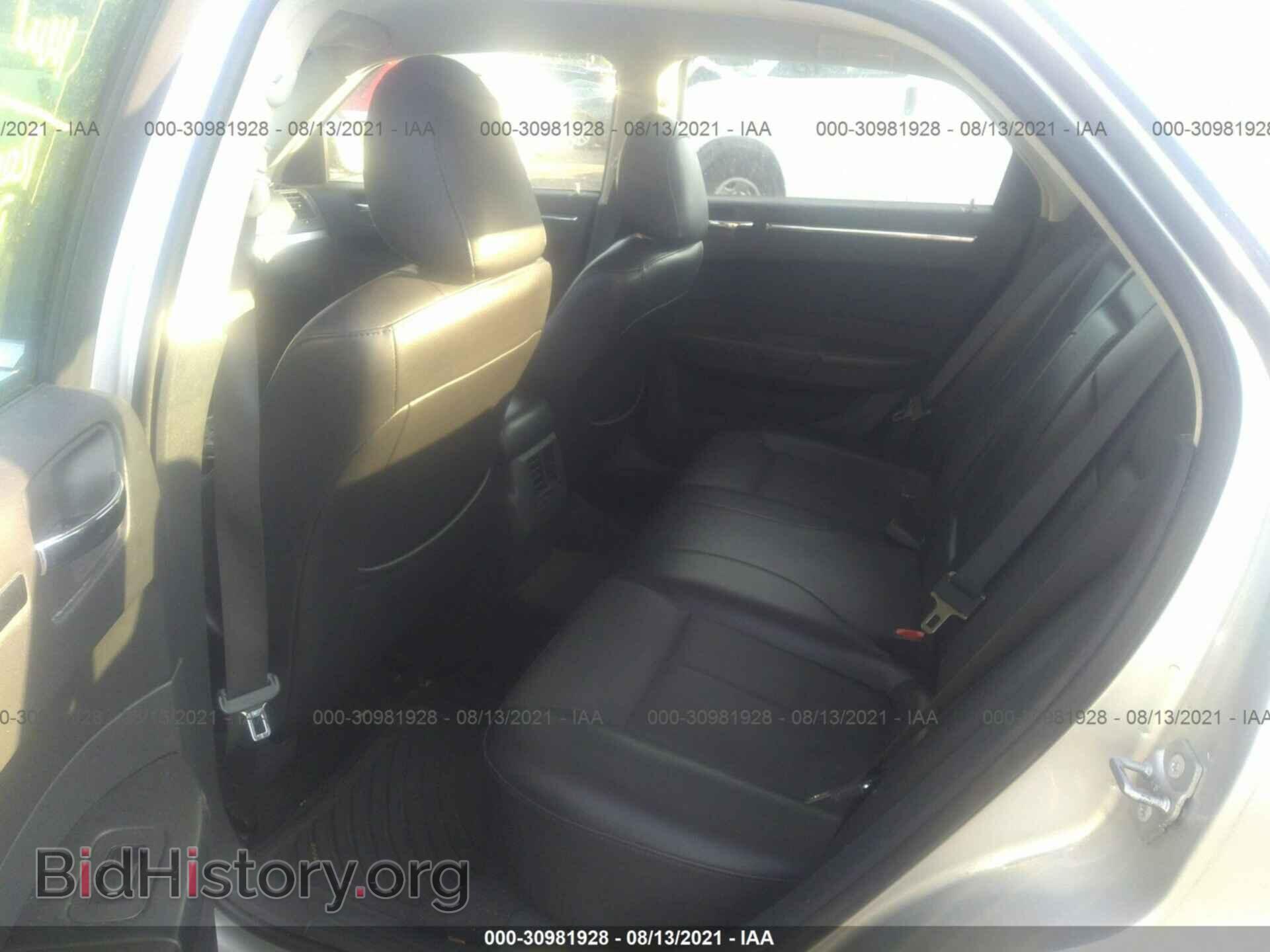 2010 CHRYSLER 300 - VIN: 2C3CA5CV7AH101228 - Фото 8