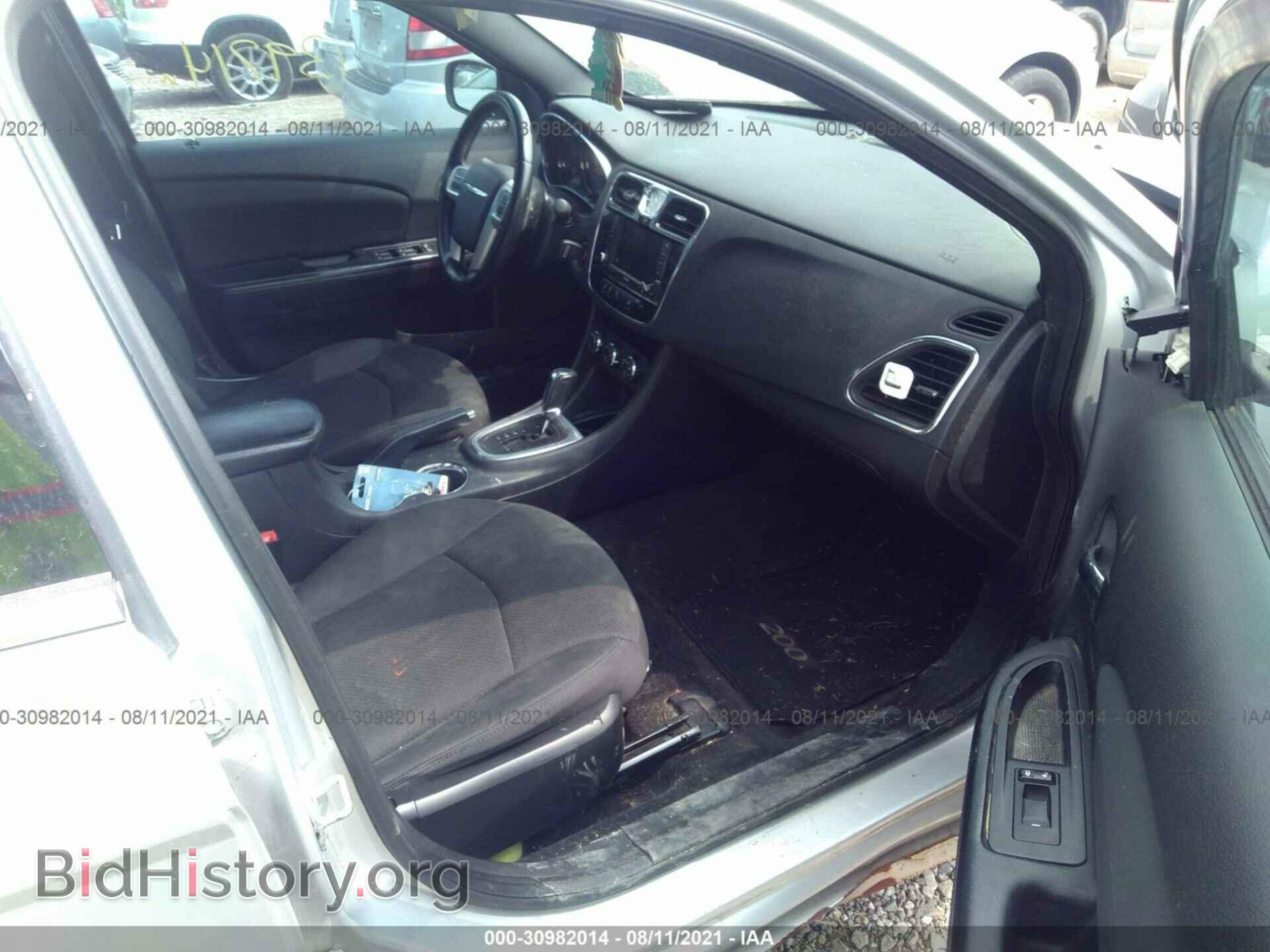 2011 CHRYSLER 200 - VIN: 1C3BC1FB2BN625895 - Photo 5